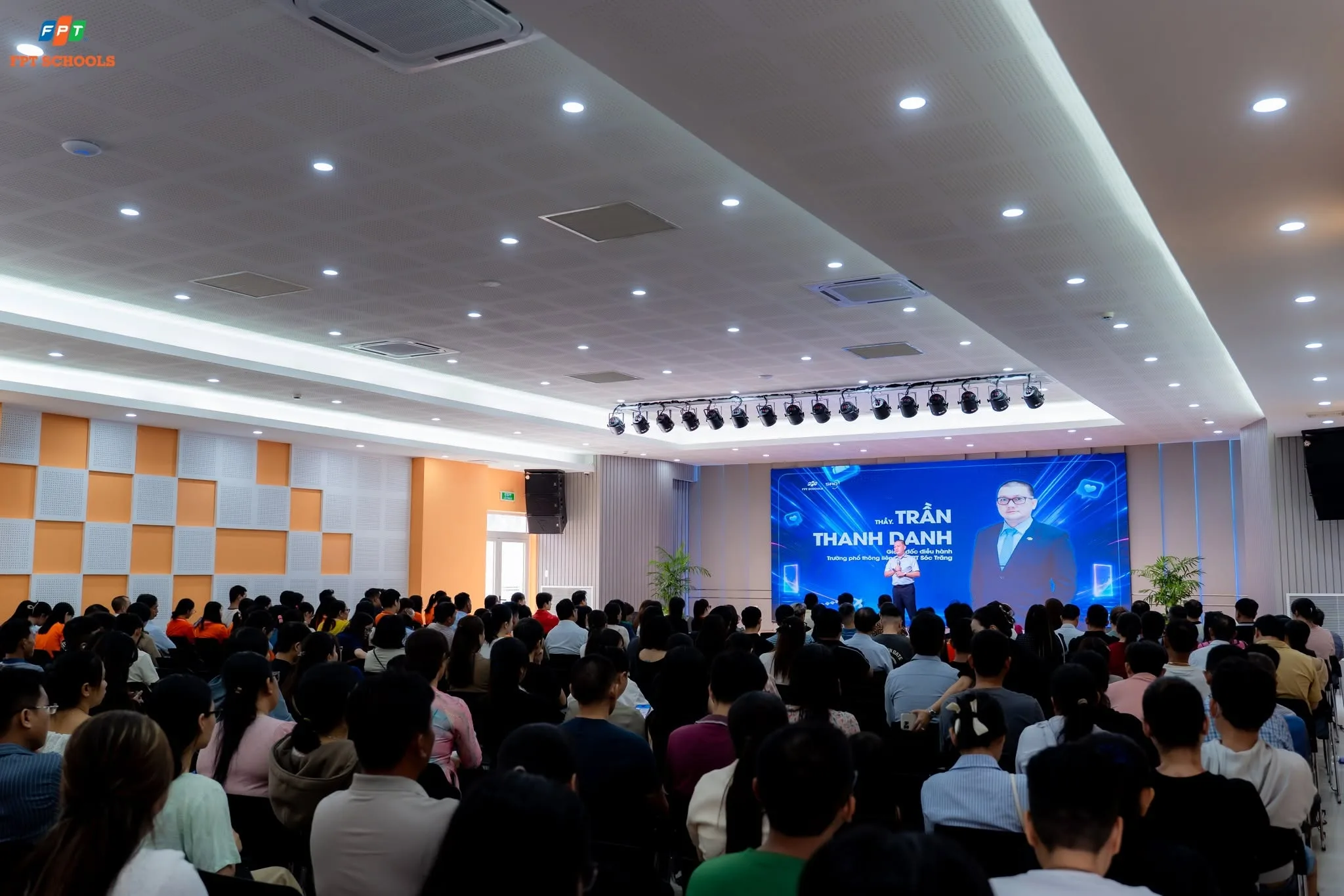 Deep Talking with Love tại FPT School Sóc Trăng: Chia sẻ để hiểu, hiểu để yêu thương | FPT Schools