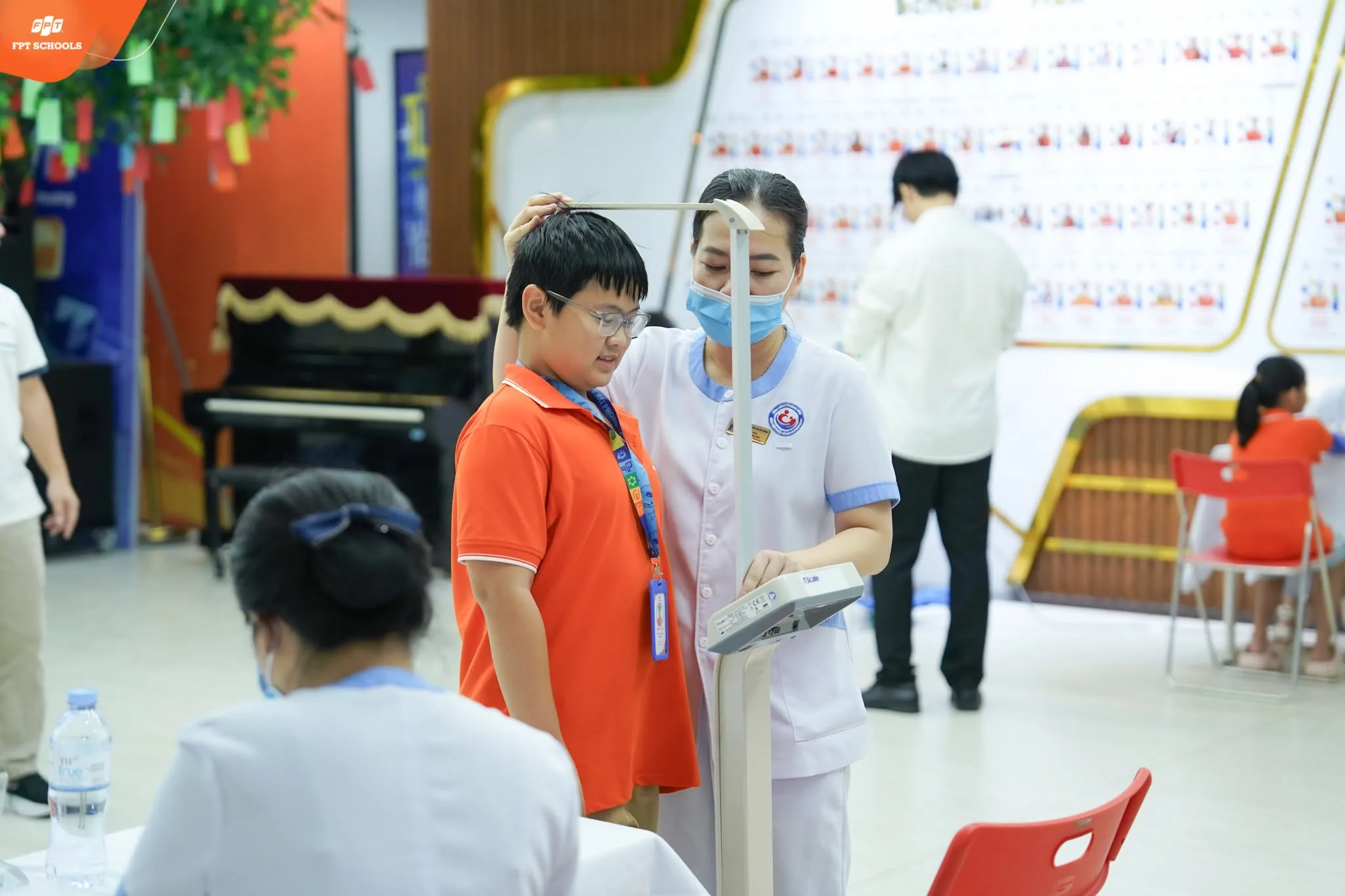FPT School Hải Phòng kiểm tra chiều cao cân nặng học sinh