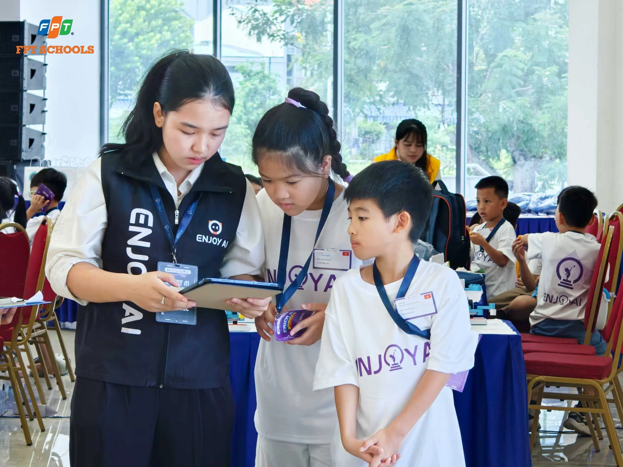 Fschoolers ghi dấu ấn tại ENJOY AI 2026, 10 đội thi giành vé tham dự Chung kết Quốc tế tại Trung Quốc | FPT Schools