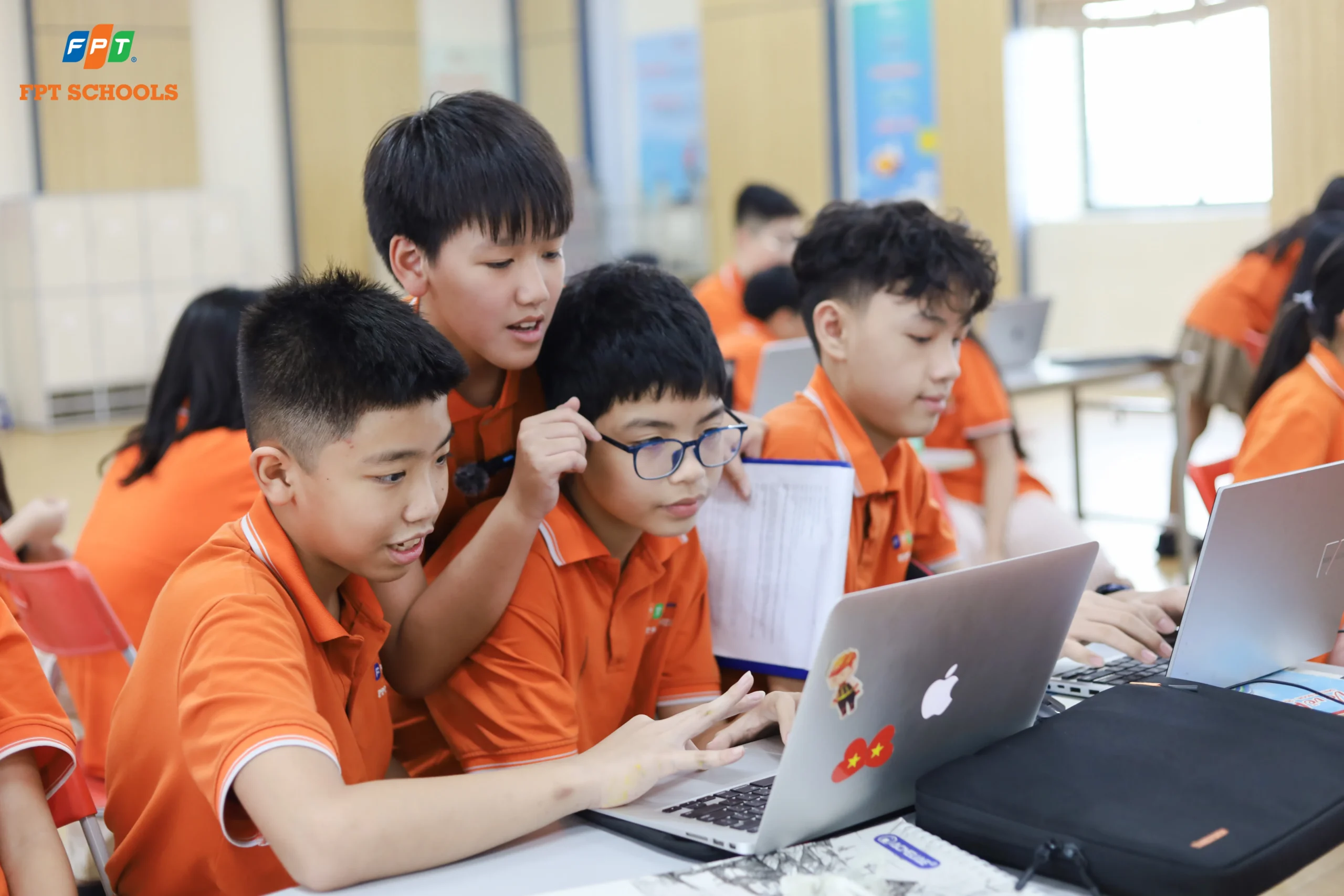 Học sinh FPT School Cầu Giấy giao lưu cùng học sinh Singapore