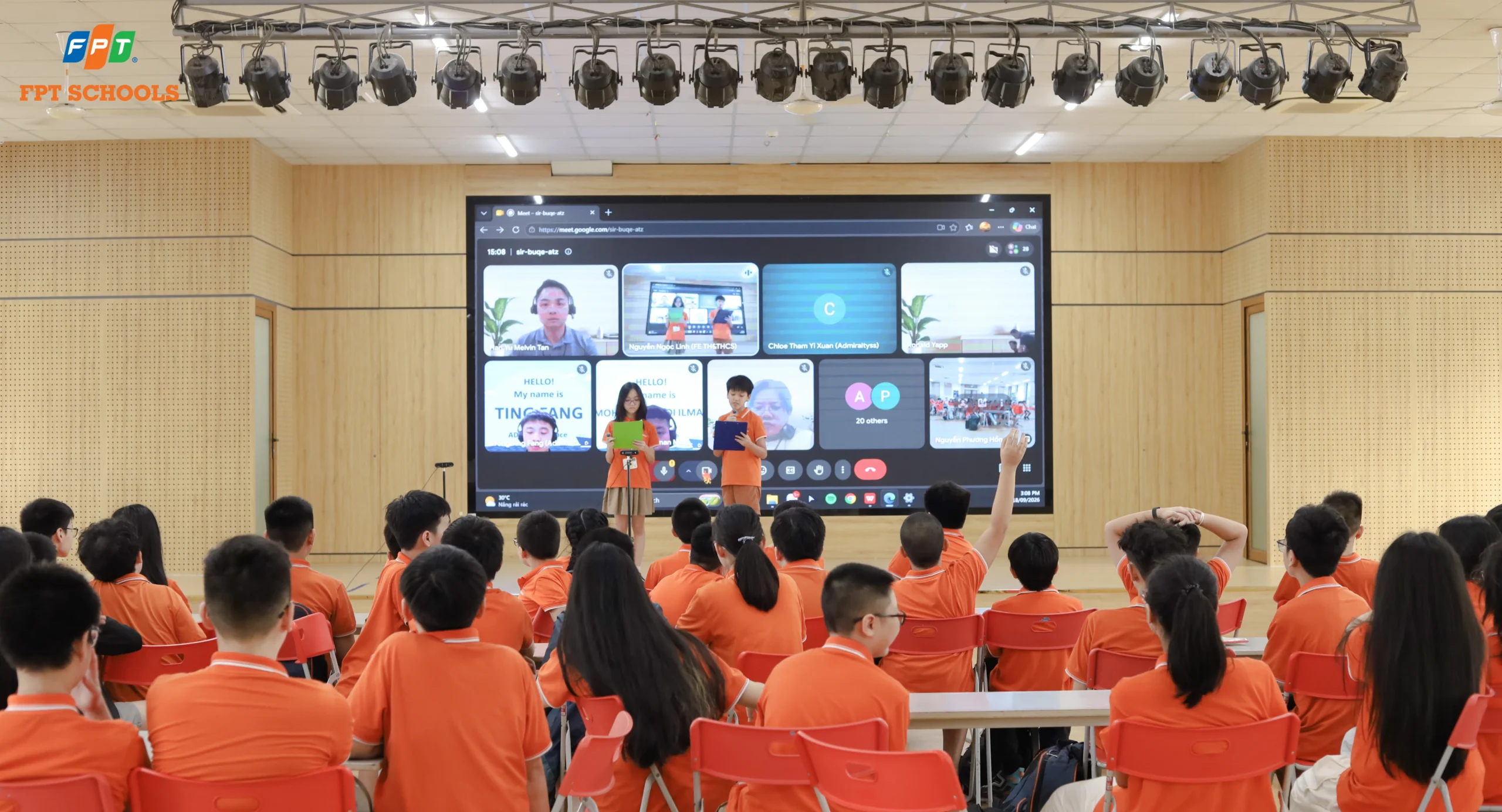 Học sinh FPT School Cầu Giấy giao lưu cùng học sinh Singapore
