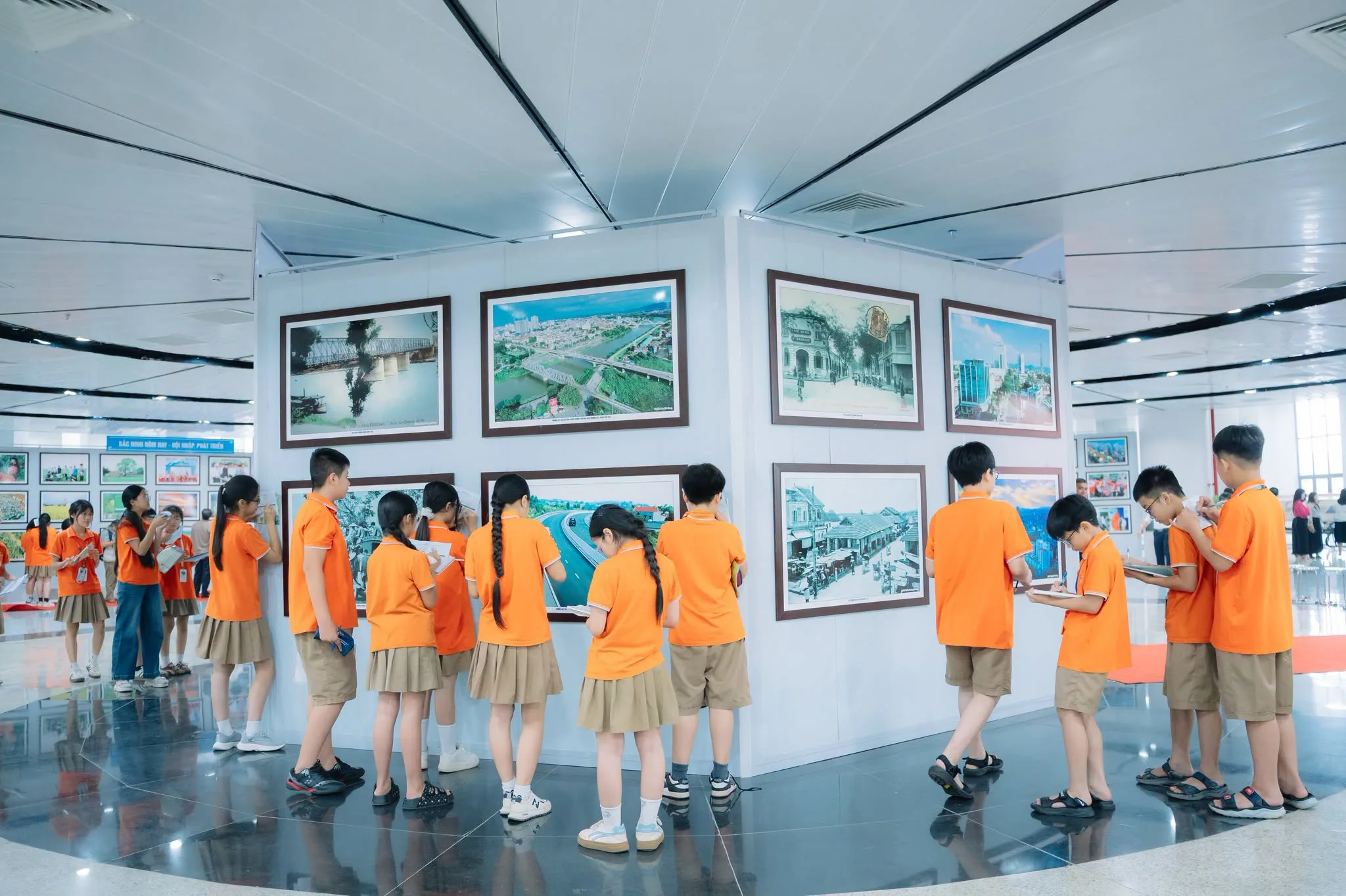 HỌC TẬP QUA TRẢI NGHIỆM | FSCHOOLERS KHỐI 7 KHÁM PHÁ TRIỂN LÃM QUÊ HƯƠNG “BẮC NINH XƯA VÀ NAY” | FPT Schools