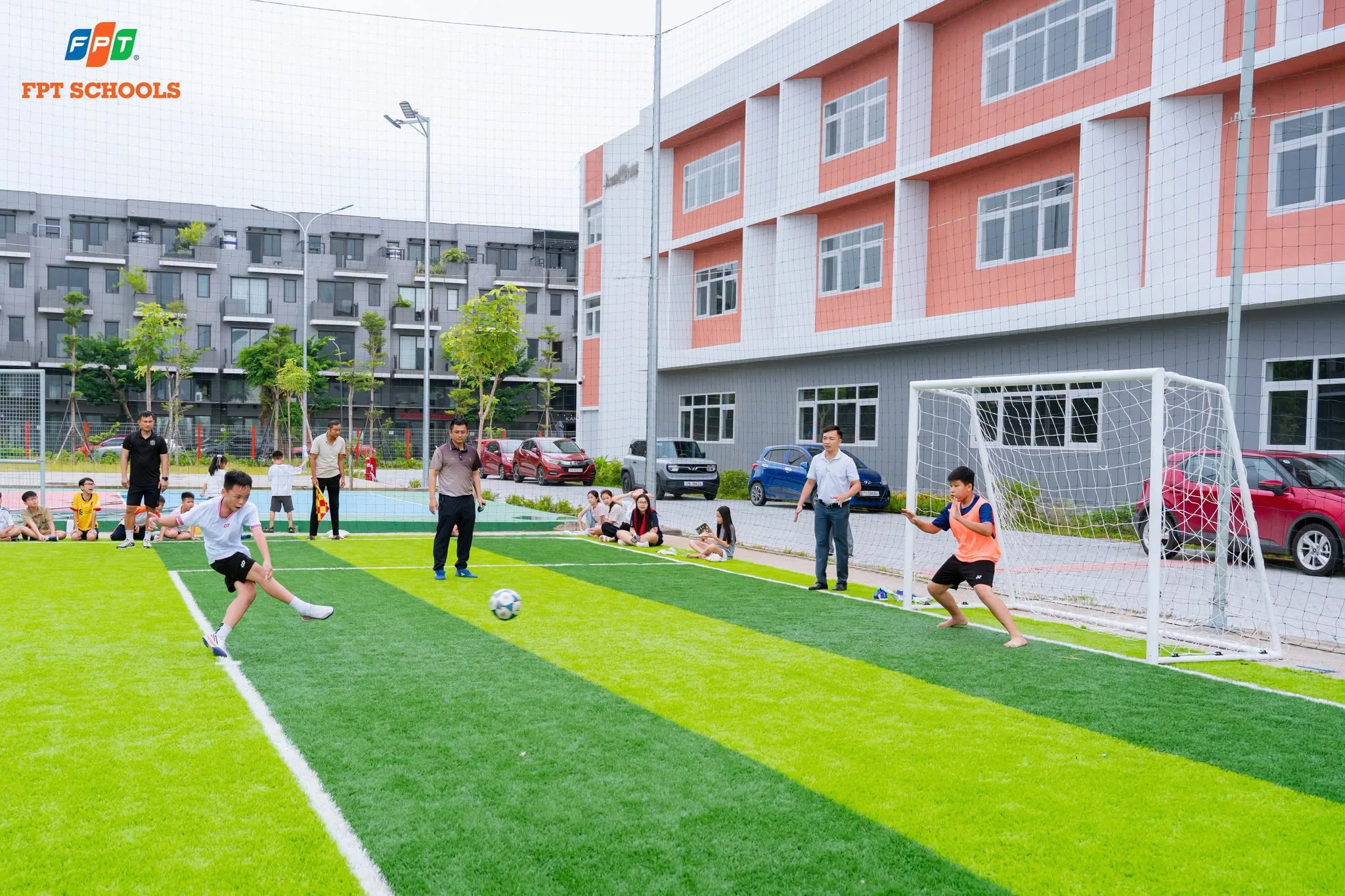 Học sinh FPT School Vinh tranh tài sôi nổi tại Giải bóng đá Học sinh Trung học - FPT Education Học sinh FPT School Vinh tranh tài sôi nổi tại Giải bóng đá Học sinh Trung học | FPT Schools