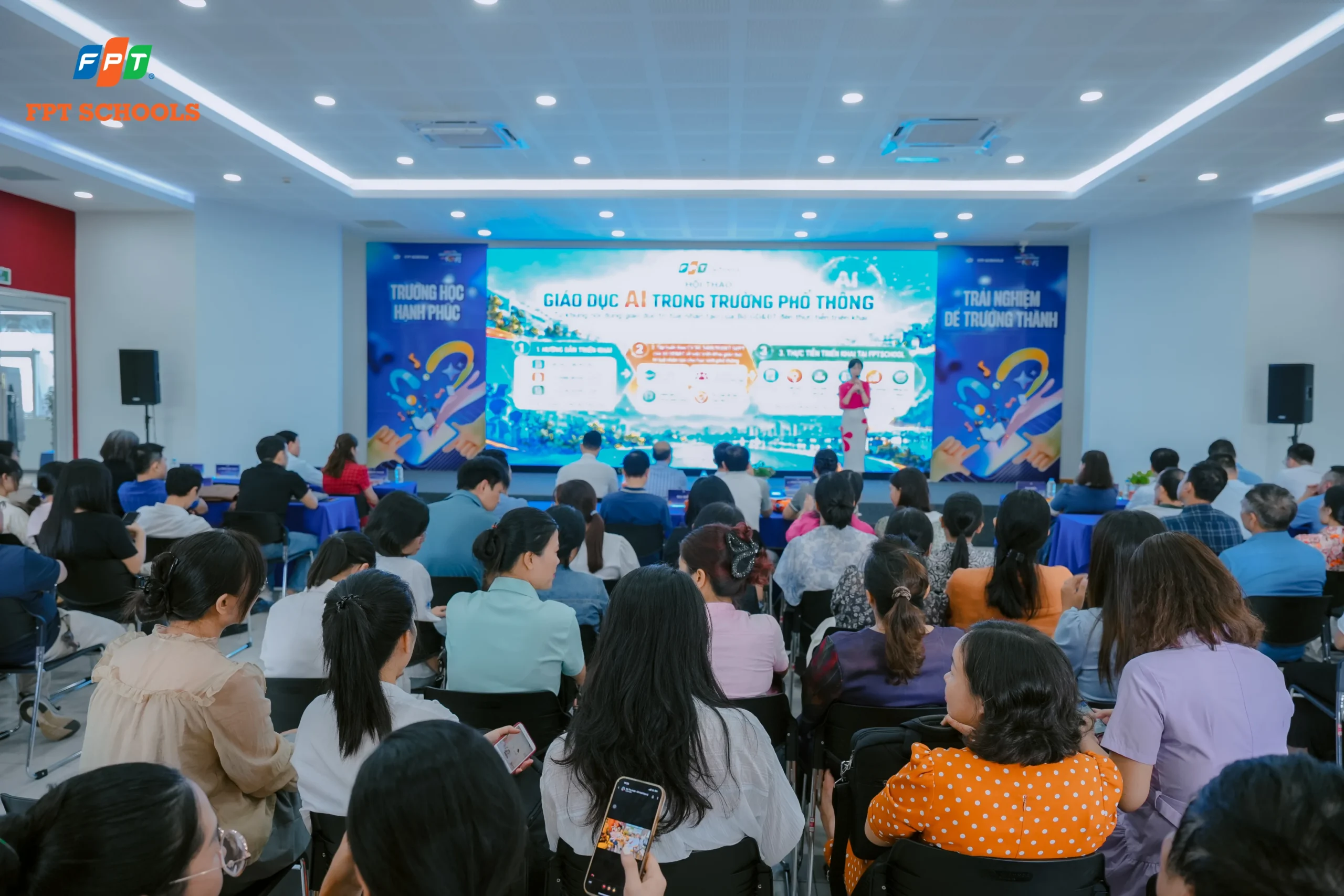 Cô Lê Vân Anh - Phó Hiệu trưởng FPT School Thanh Hoá chia sẻ định hướng giáo dục AI thực tiễn trong các trường phổ thông hiện nay