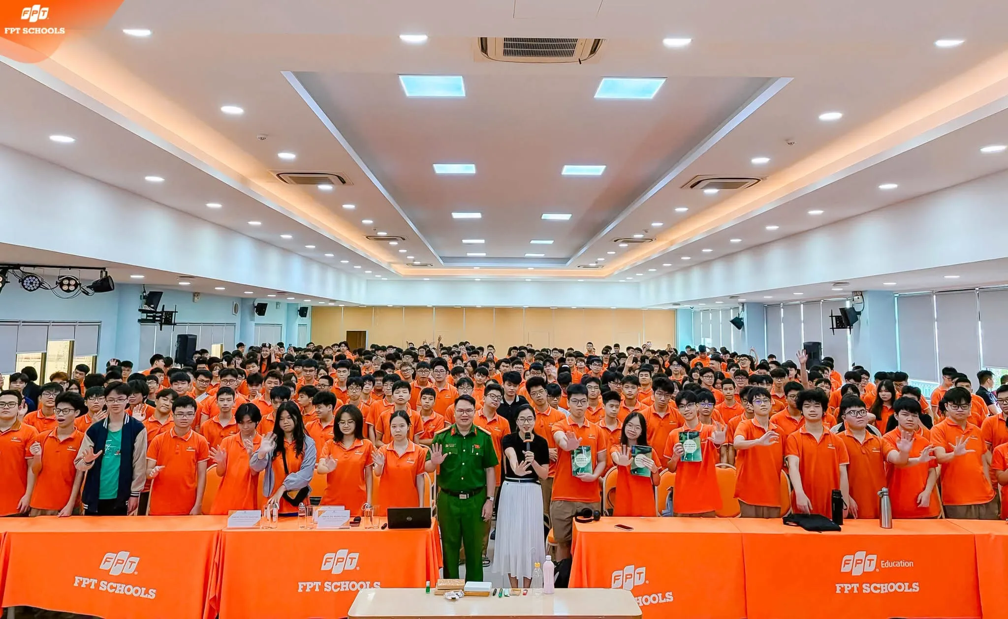 Cách phòng tránh thuốc lá điện tử giúp học sinh bảo vệ sức khỏe | FPT Schools