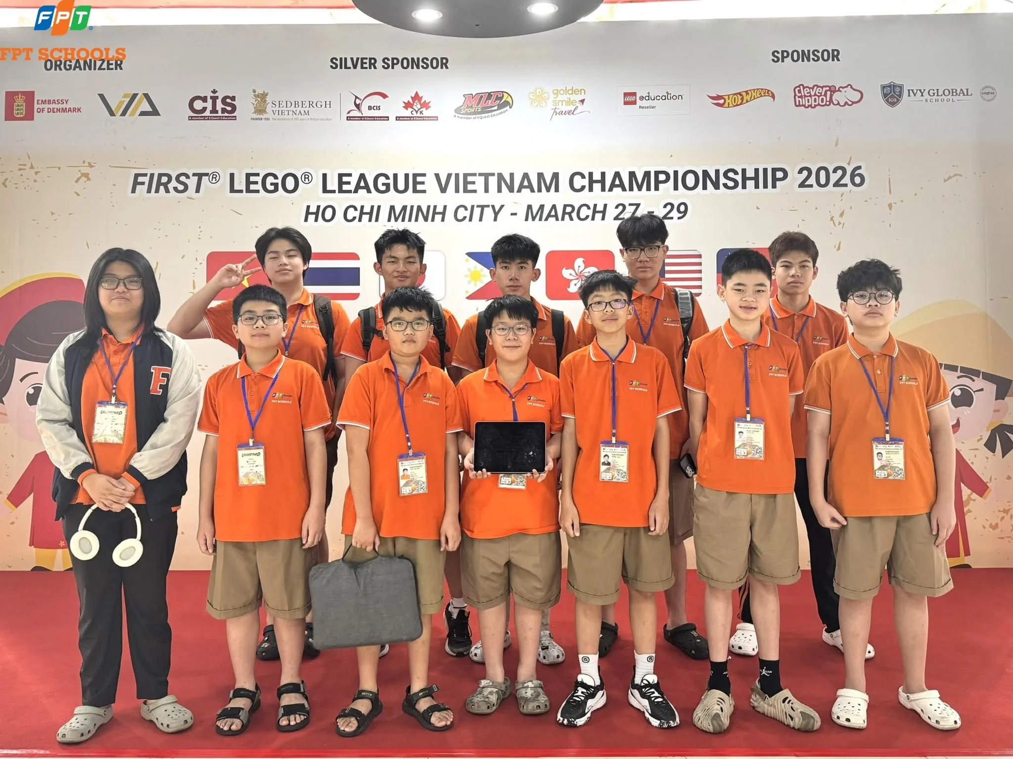 5 Cách giúp con hòa đồng hơn trong môi trường học đường | FPT Schools