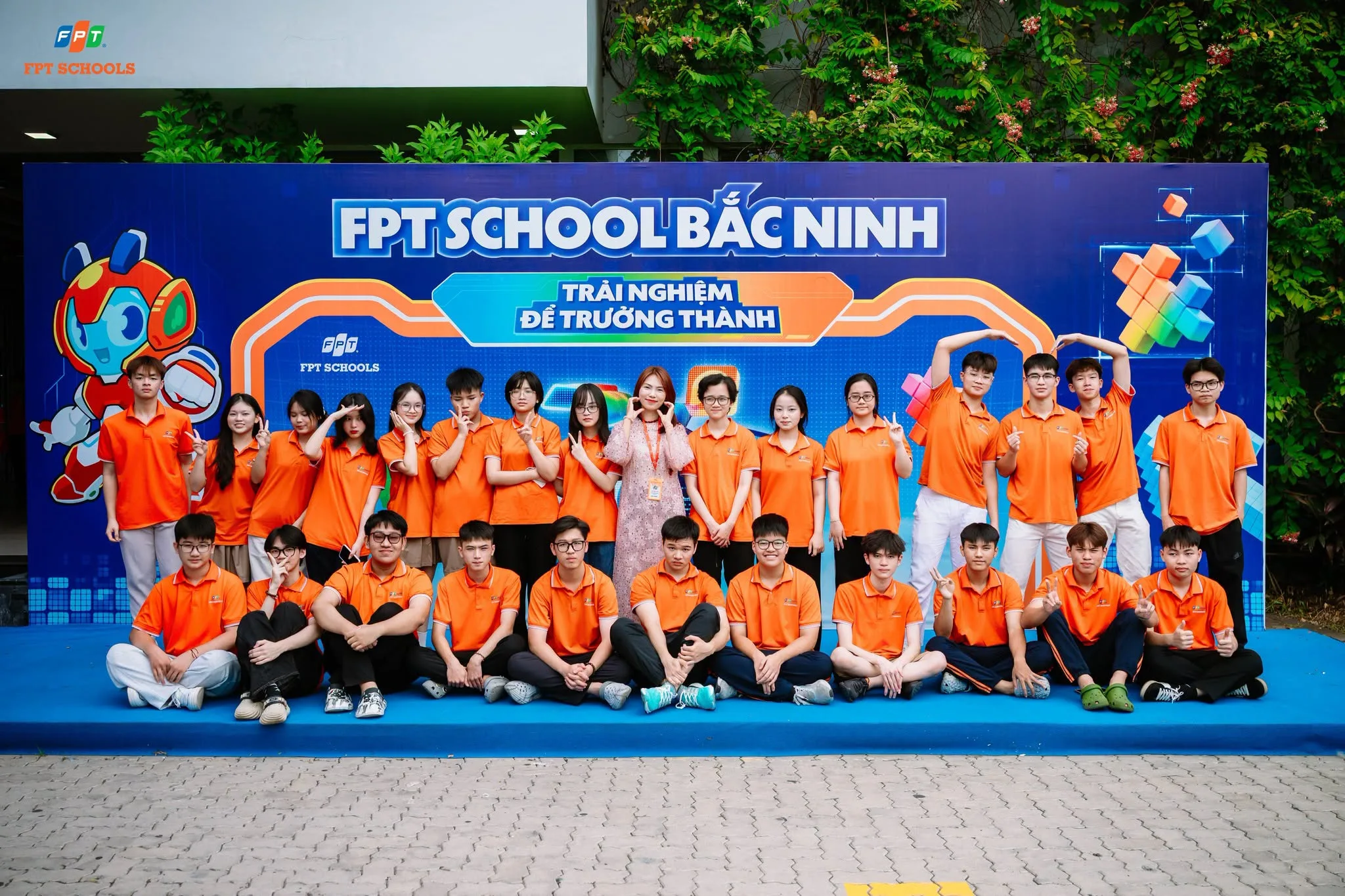 Khối D14 gồm những môn nào và có lợi thế gì khi xét tuyển - FPT Education he-thong-truong-pho-thong-fpt- s377