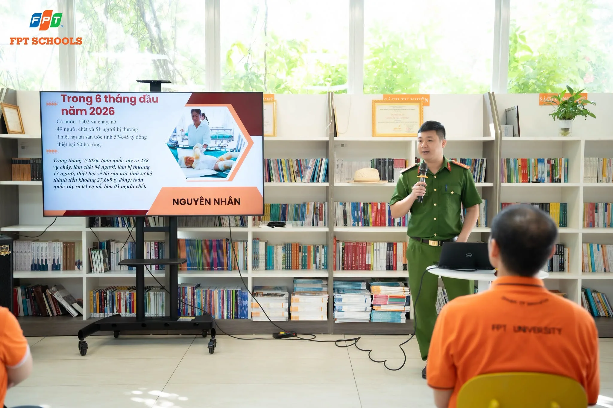 an ninh trường học