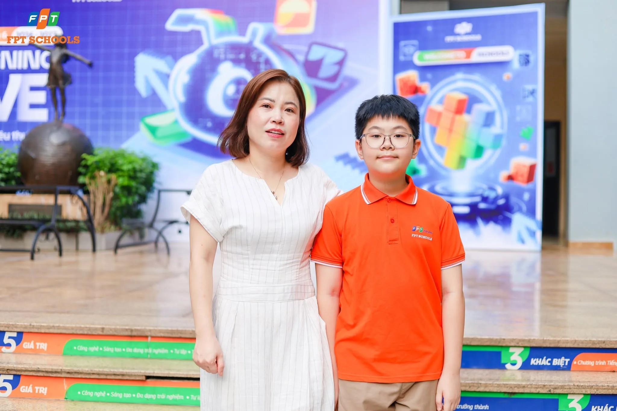 Trẻ hiếu động là gì? Nhận biết và chăm sóc trẻ hiếu động đúng cách - FPT Education he-thong-truong-pho-thong-fpt-s51