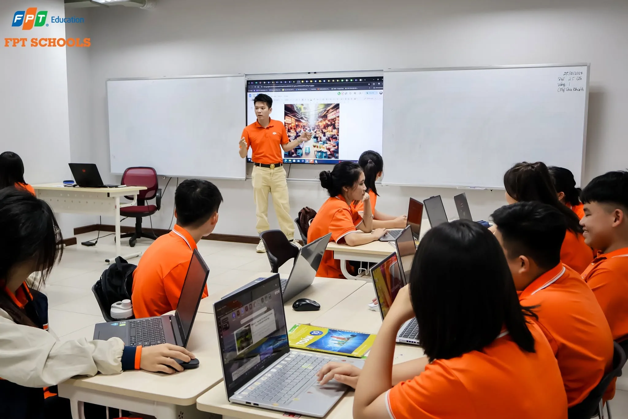 Có nên cho con học lớp tích hợp không? Phân tích rõ lợi ích và mức độ phù hợp từng cấp học | FPT Schools