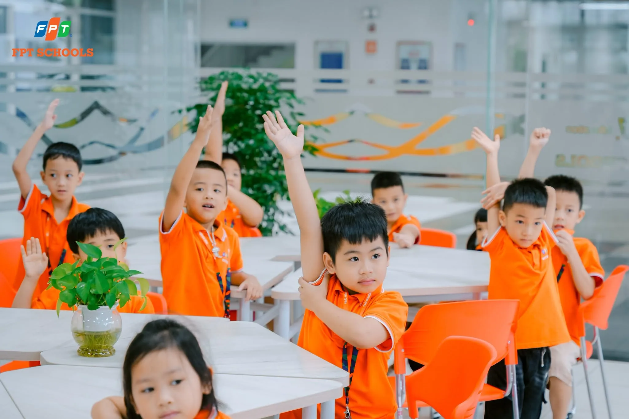 hoc-sinh-lop-1-fpt-school-thanh-hoa-lam-quen-van-hoa-doc-3