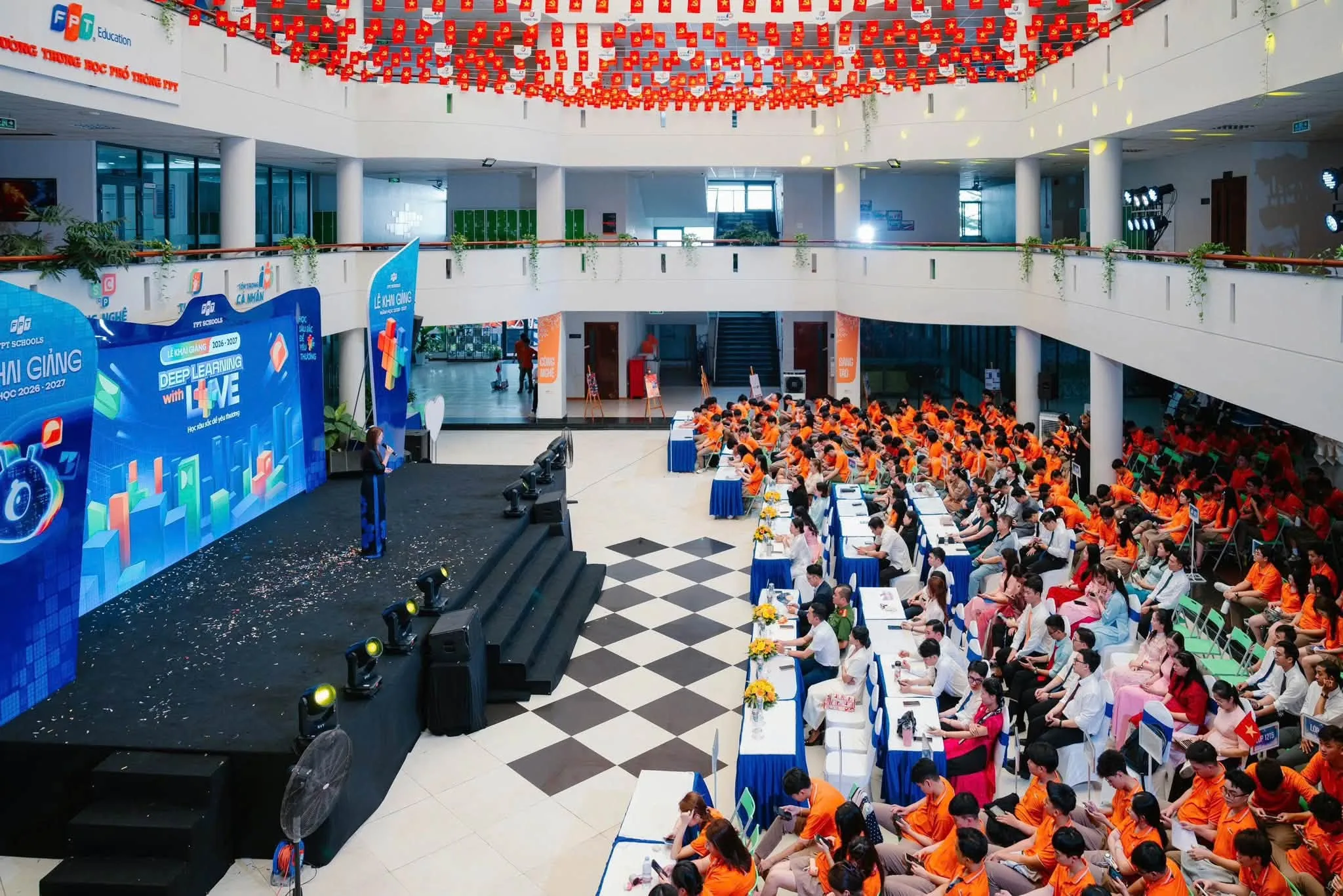 Lễ Khai giảng Phổ Thông FPT Cần Thơ Năm Học 2026-2027: Mở đầu hành trình "Deep Learning with Love" của hơn 700 Fschoolers | FPT Schools