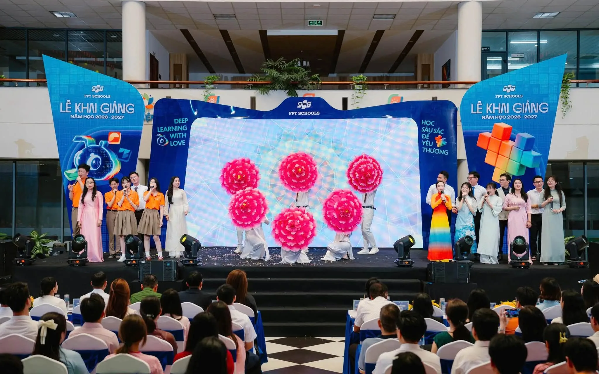 Lễ Khai giảng Phổ Thông FPT Cần Thơ Năm Học 2026-2027: Mở đầu hành trình "Deep Learning with Love" của hơn 700 Fschoolers | FPT Schools