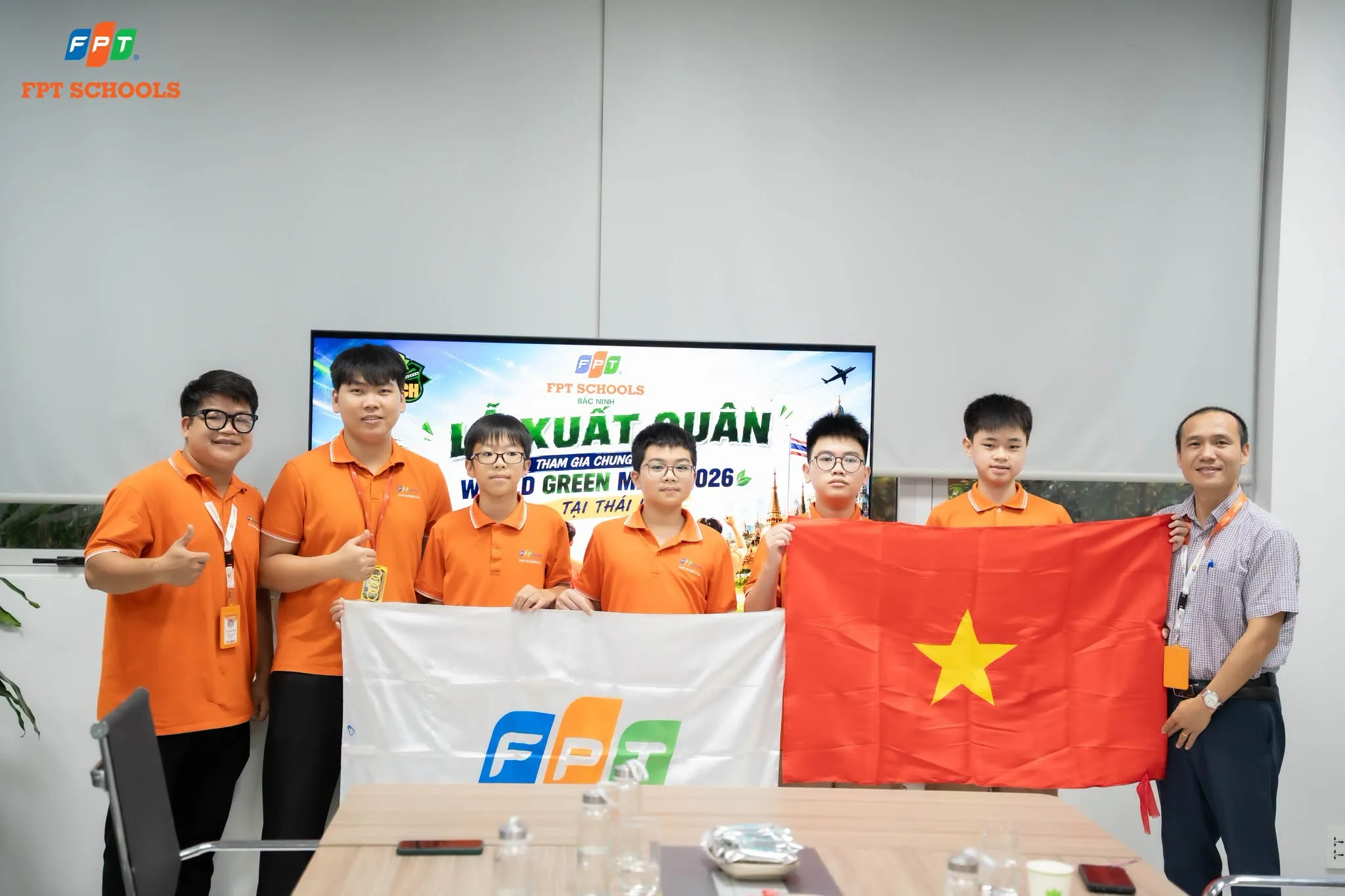 Học sinh FPT School Bắc Ninh sẵn sàng chinh phục Chung kết Robot GreenMech tại Thái Lan | FPT Schools
