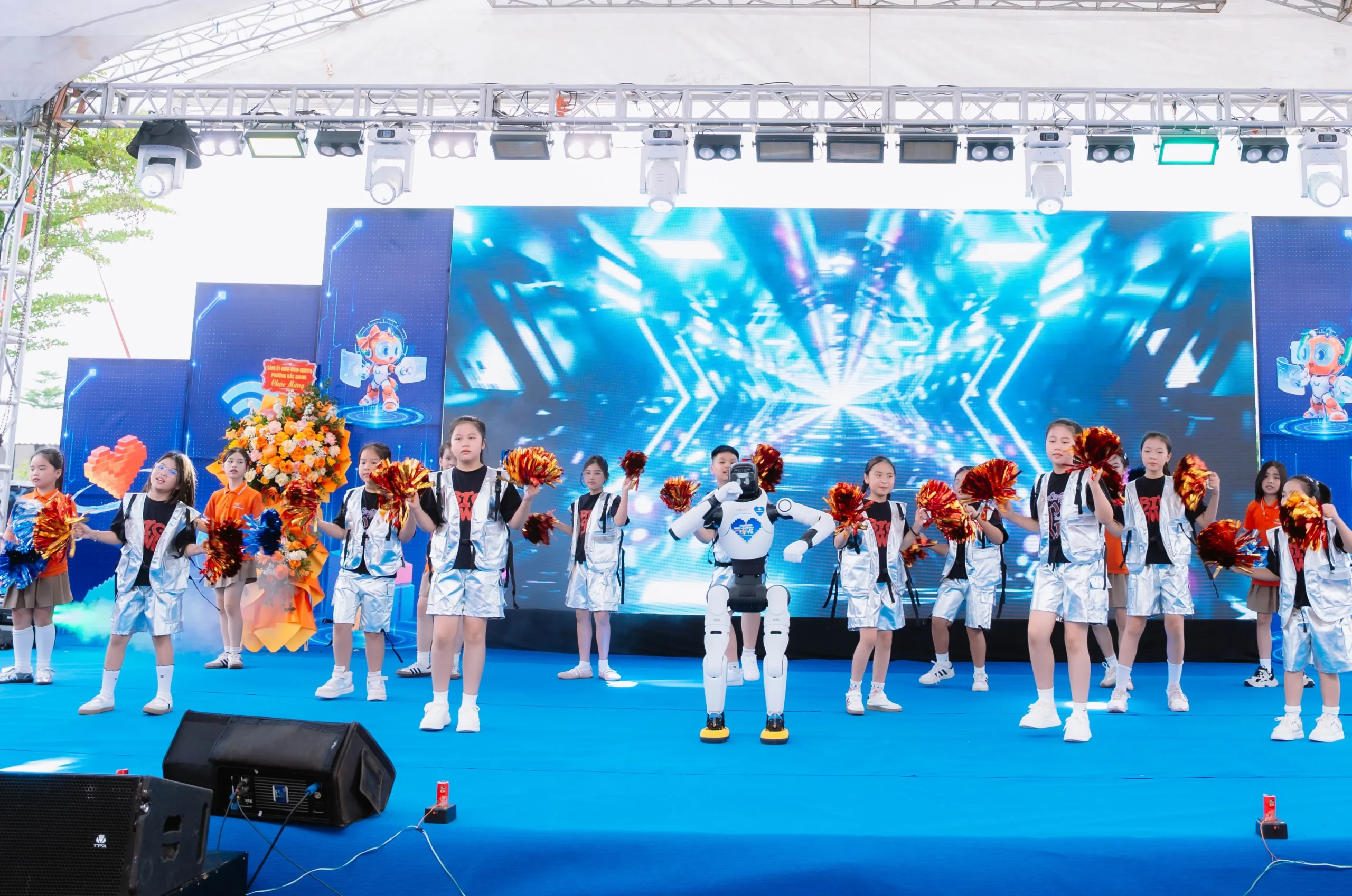 Lễ khai giảng FSchool Bắc Giang 2026: The Pixel of Love – Khi công nghệ kết nối yêu thương | FPT Schools
