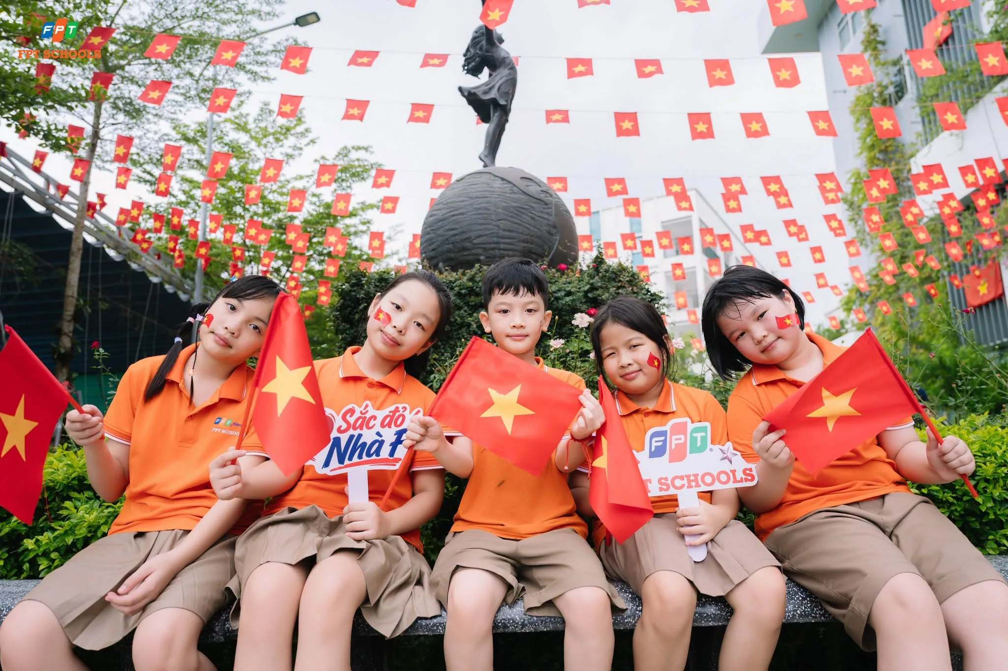 FPT School Bắc Ninh chào mừng Quốc khánh 2/9: Một thế hệ biết ơn – Một thế hệ tiếp nối | FPT Schools