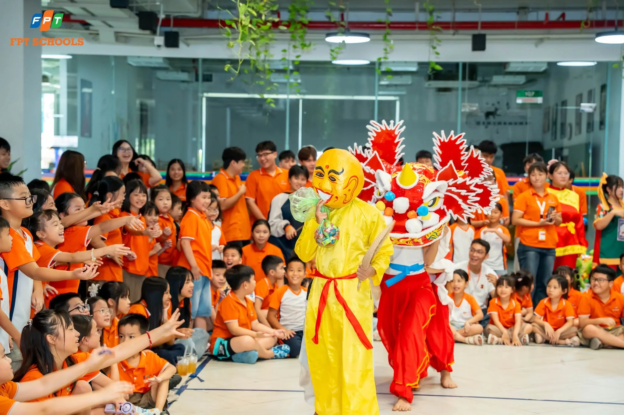 Đèn lung linh – Lân rộn ràng: Một mùa trung thu đong đầy niềm vui tại FPT School Bắc Ninh | FPT Schools