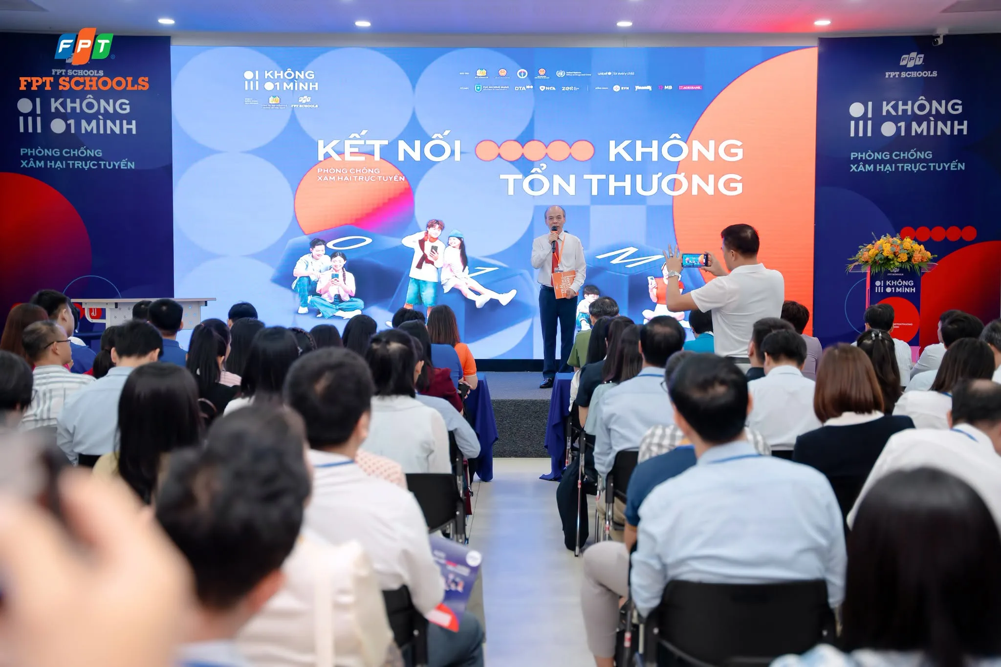 KHÔNG MỘT MÌNH 2026: FSCHOOL THANH HÓA LAN TỎA THÔNG ĐIỆP KẾT NỐI AN TOÀN