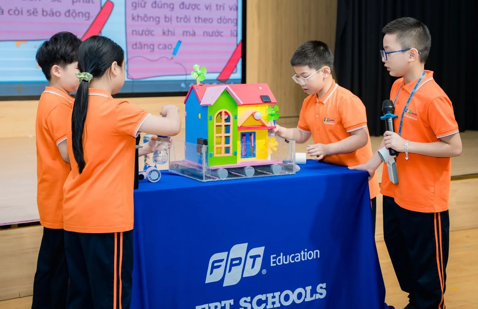 Sân chơi STEM và AI của FPT Schools lần đầu đón học sinh ngoài hệ thống | FPT Schools