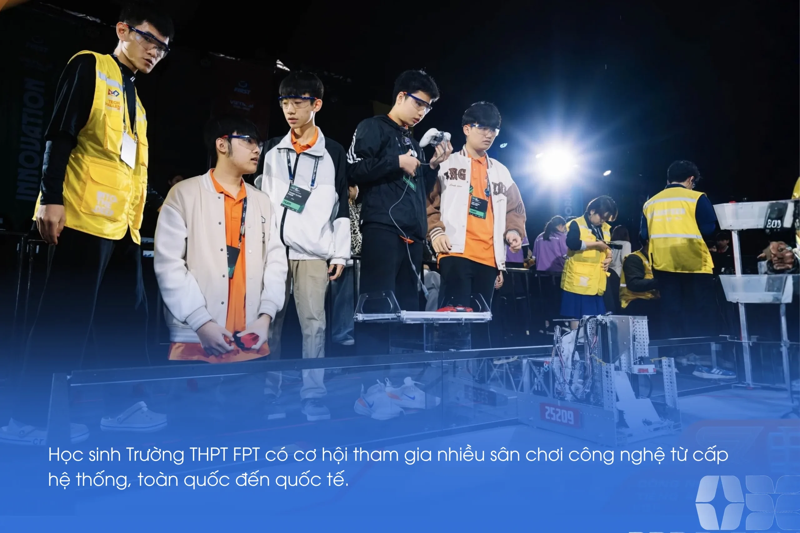 NHÓM HOẠT ĐỘNG SMART TẠI TRƯỜNG THPT FPT | FPT Schools