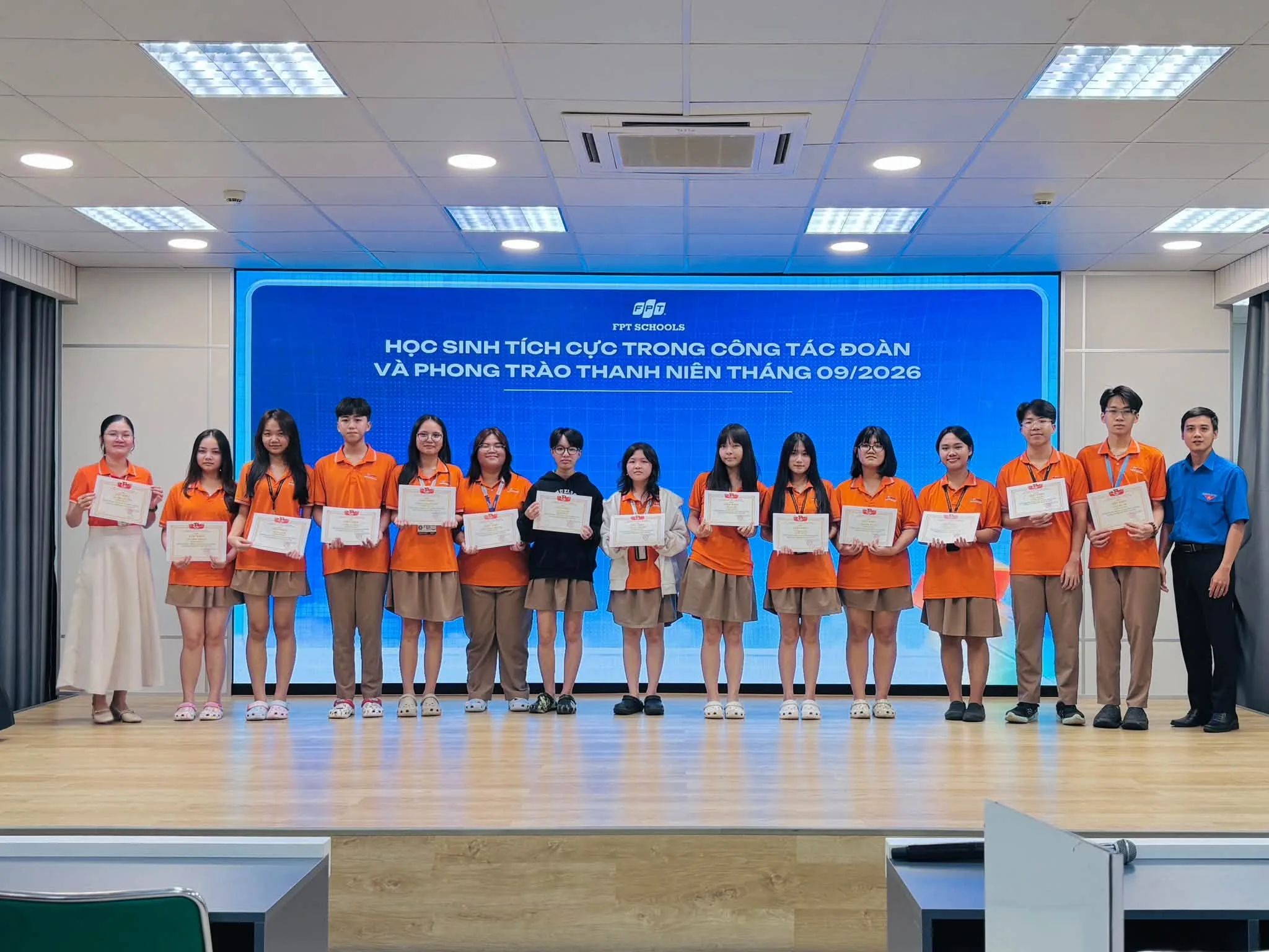 Học sinh Phổ Thông FPT Cần Thơ tỏa sáng trên nhiều lĩnh vực tại buổi sinh hoạt toàn khối tháng 10 | FPT Schools