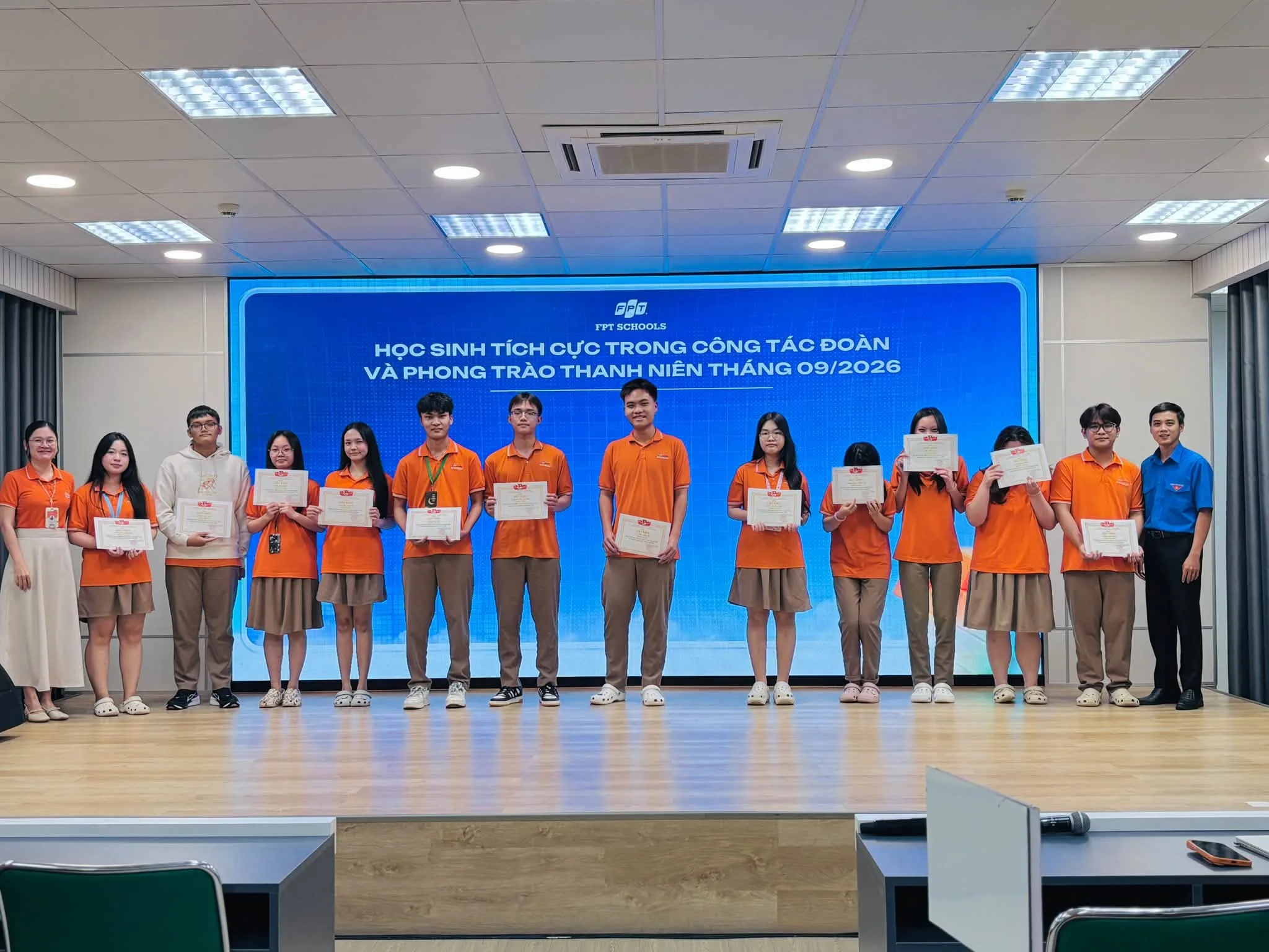 Học sinh Phổ Thông FPT Cần Thơ tỏa sáng trên nhiều lĩnh vực tại buổi sinh hoạt toàn khối tháng 10 | FPT Schools