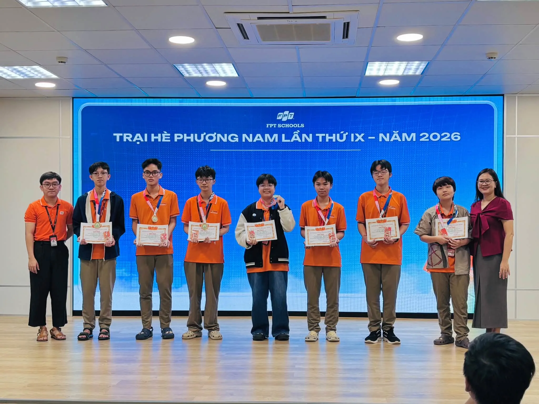 Học sinh Phổ Thông FPT Cần Thơ tỏa sáng trên nhiều lĩnh vực tại buổi sinh hoạt toàn khối tháng 10 | FPT Schools