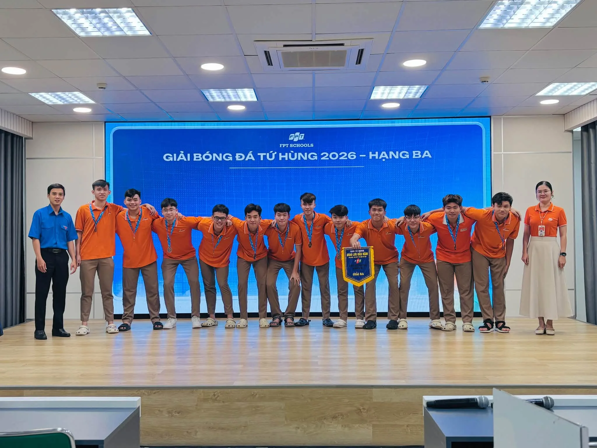 Học sinh Phổ Thông FPT Cần Thơ tỏa sáng trên nhiều lĩnh vực tại buổi sinh hoạt toàn khối tháng 10 | FPT Schools