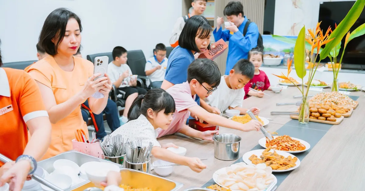 FPT School Hà Nam nâng cao chất lượng bữa ăn học đường tại sự kiện thử món ăn mới trong năm học 2026-2027 | FPT Schools