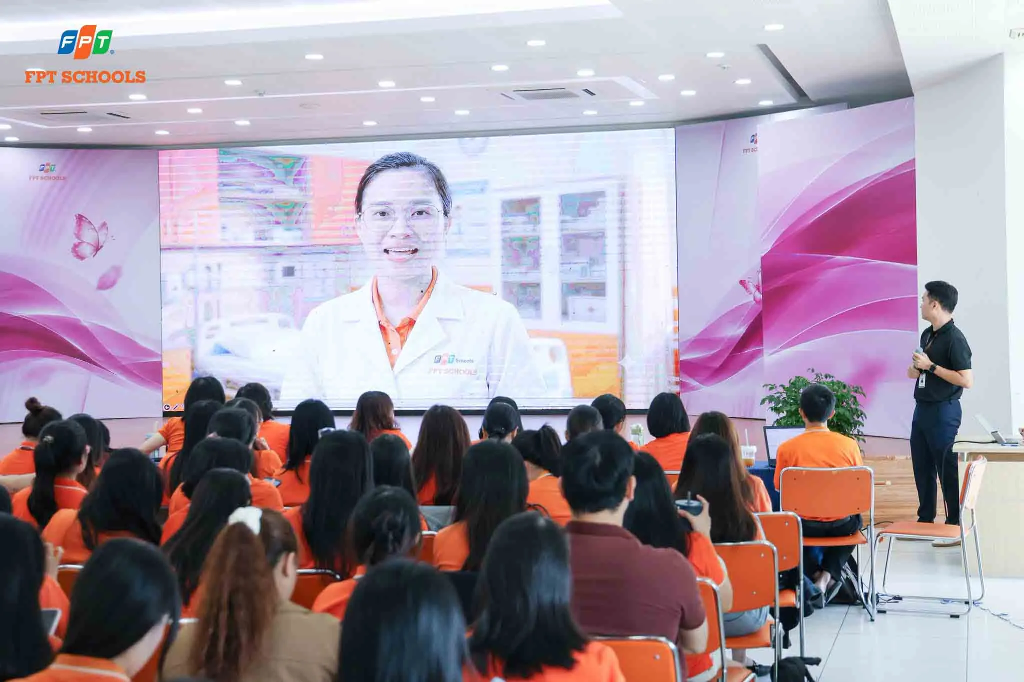 FSC AI MEETING: Đội ngũ cán bộ, giáo viên FPT School Đà Nẵng lan tỏa tinh thần Learning for Life, bứt phá cùng AI | FPT Schools