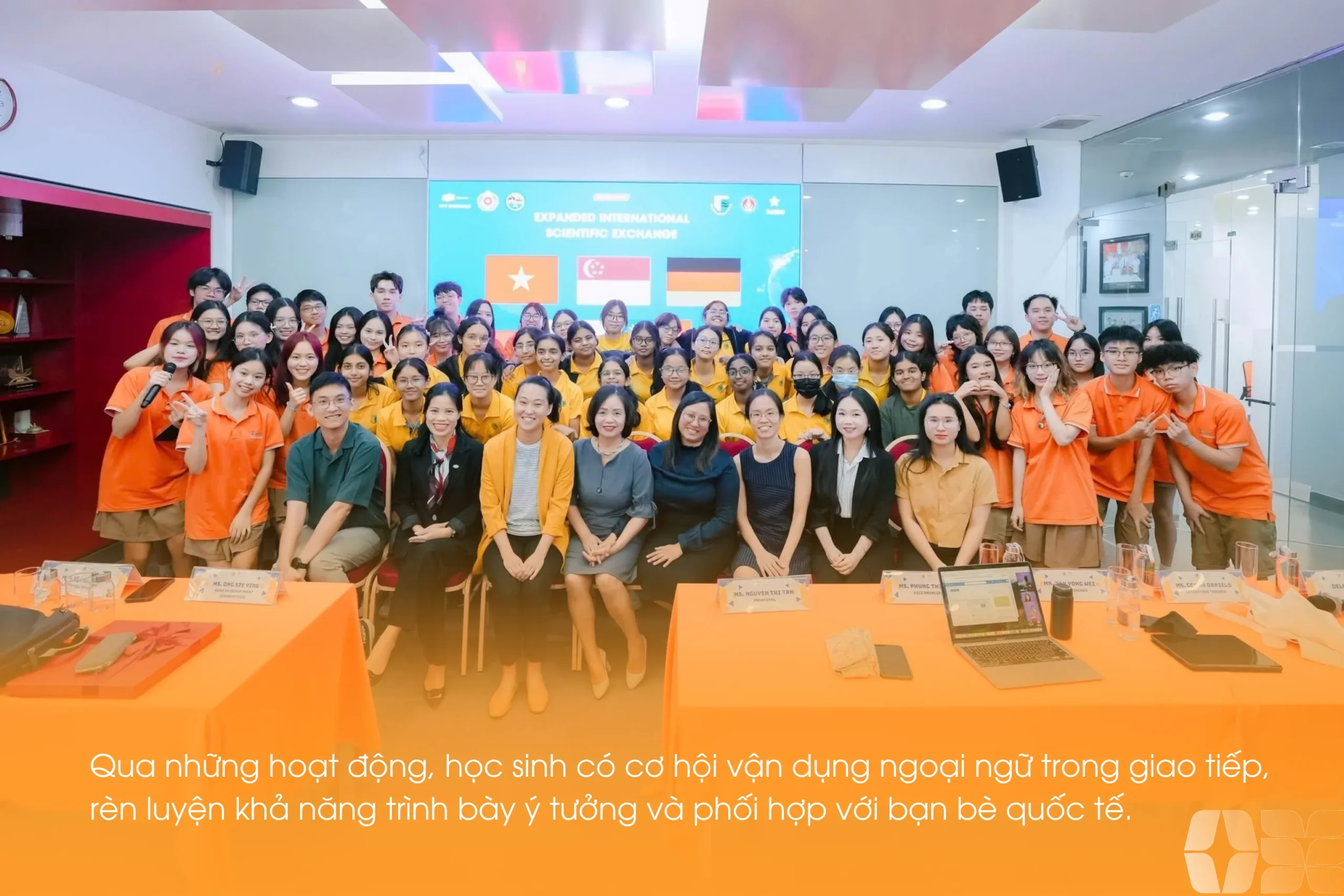 NHÓM HOẠT ĐỘNG TRẢI NGHIỆM TỰ CHỌN PHÁT TRIỂN CÁ NHÂN TẠI TRƯỜNG THPT FPT - FPT Education NHÓM HOẠT ĐỘNG TRẢI NGHIỆM TỰ CHỌN PHÁT TRIỂN CÁ NHÂN TẠI TRƯỜNG THPT FPT | FPT Schools