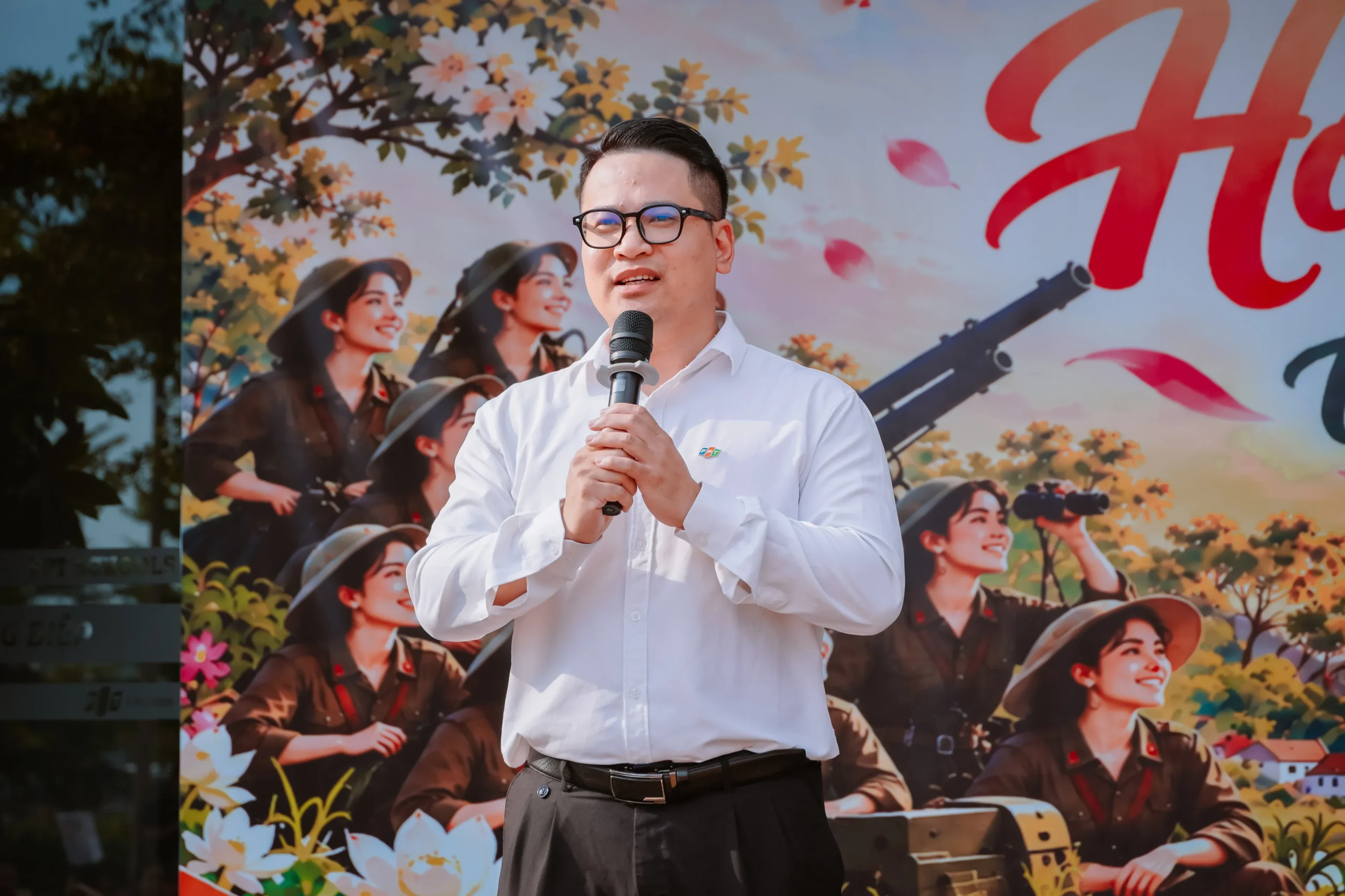 FPT School Hà Nam tổ chức chương trình “Hoa Lam Hạ – Hoa của hòa bình” - FPT Education FPT School Hà Nam tổ chức chương trình “Hoa Lam Hạ – Hoa của hòa bình” | FPT Schools