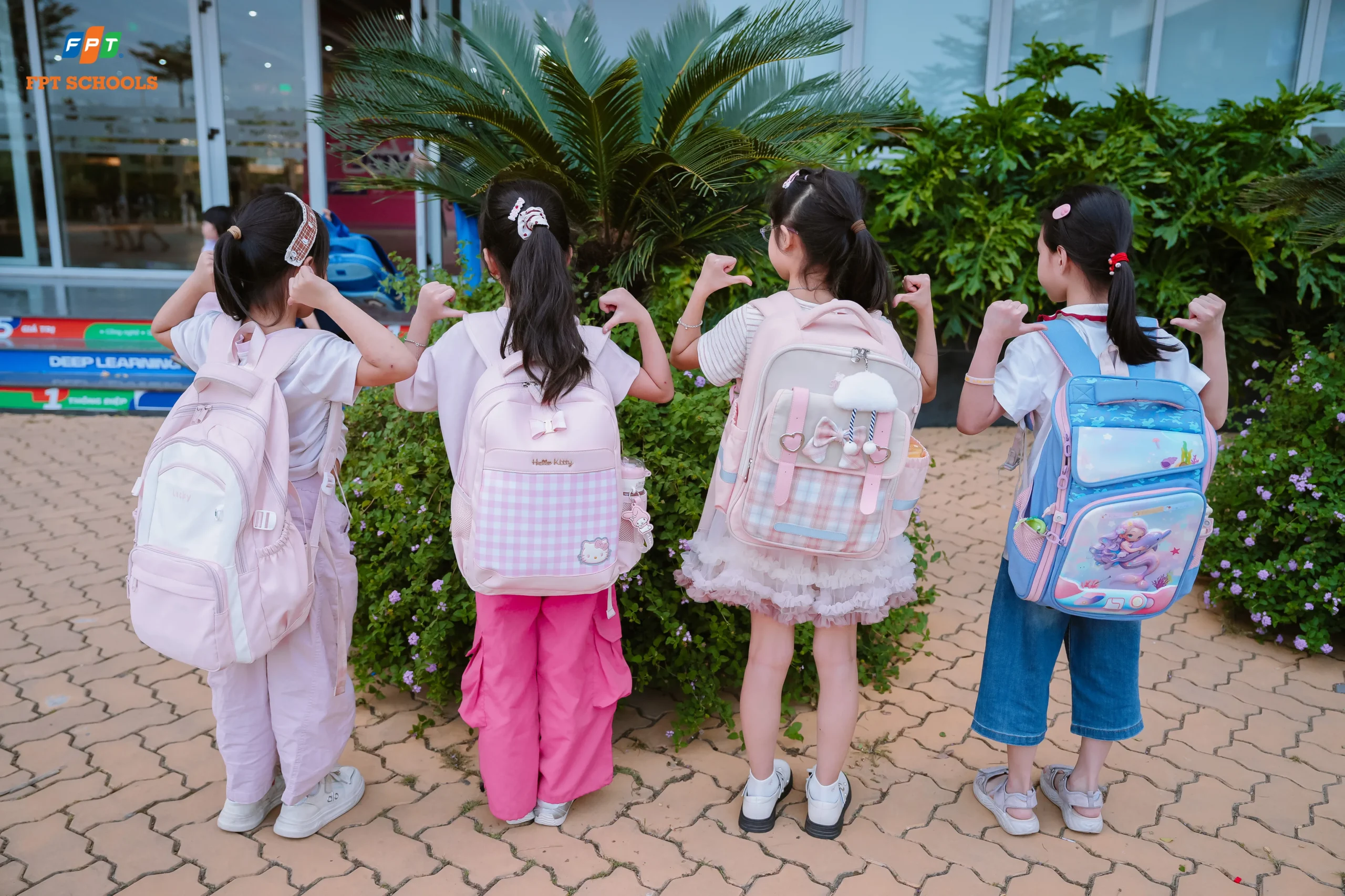 Pink Day! 2026 – Sắc hồng rực rỡ lan tỏa yêu thương tại FPT School Hà Nam | FPT Schools