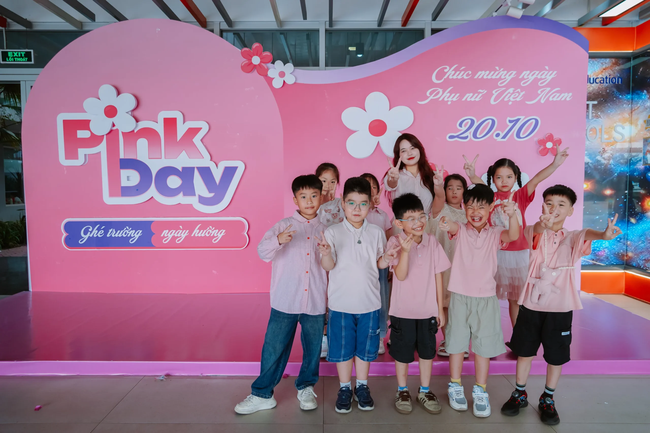 Pink Day! 2026 – Sắc hồng rực rỡ lan tỏa yêu thương tại FPT School Hà Nam | FPT Schools