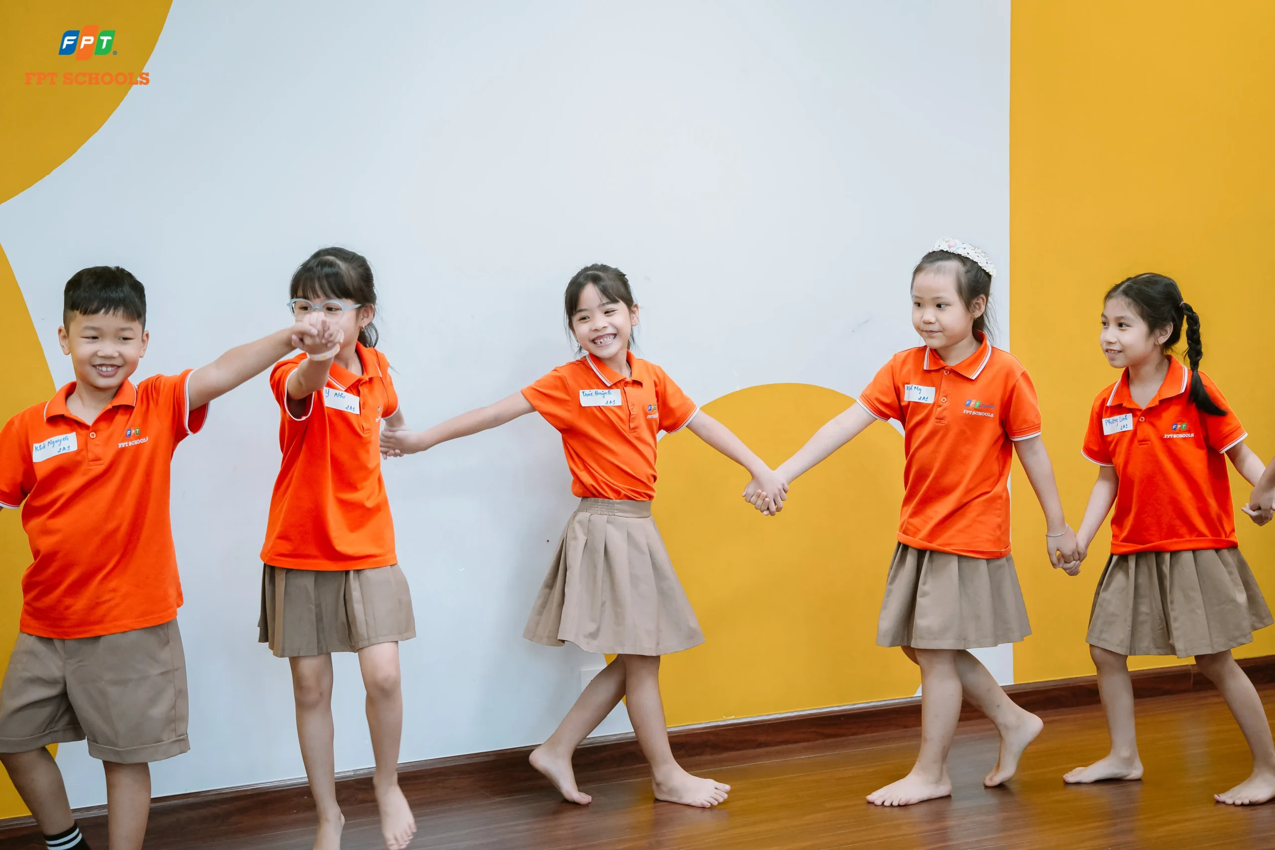 Workshop tâm lý “Giải mã cảm xúc” giúp học sinh khối 1, 2 hiểu và làm chủ cảm xúc | FPT Schools