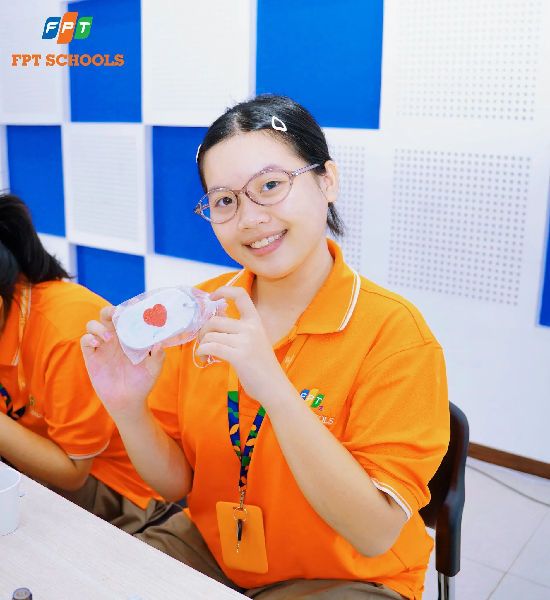 BLOOM WITHIN – Học sinh FPT School Long Vân gửi trọn yêu thương mùa 20/10 | FPT Schools