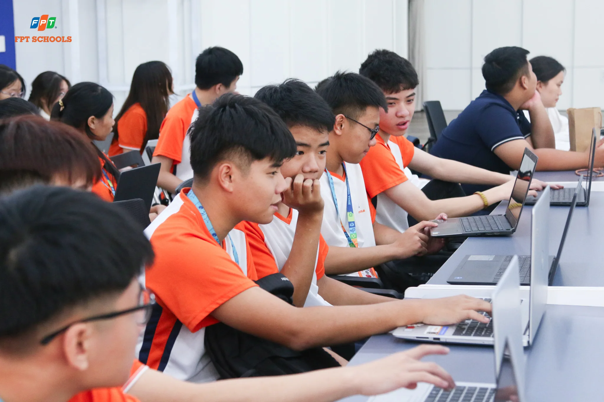 HỌC SINH FPT SCHOOL VINH LÀM CHỦ AI, HIỆN THỰC HÓA Ý TƯỞNG SỐ