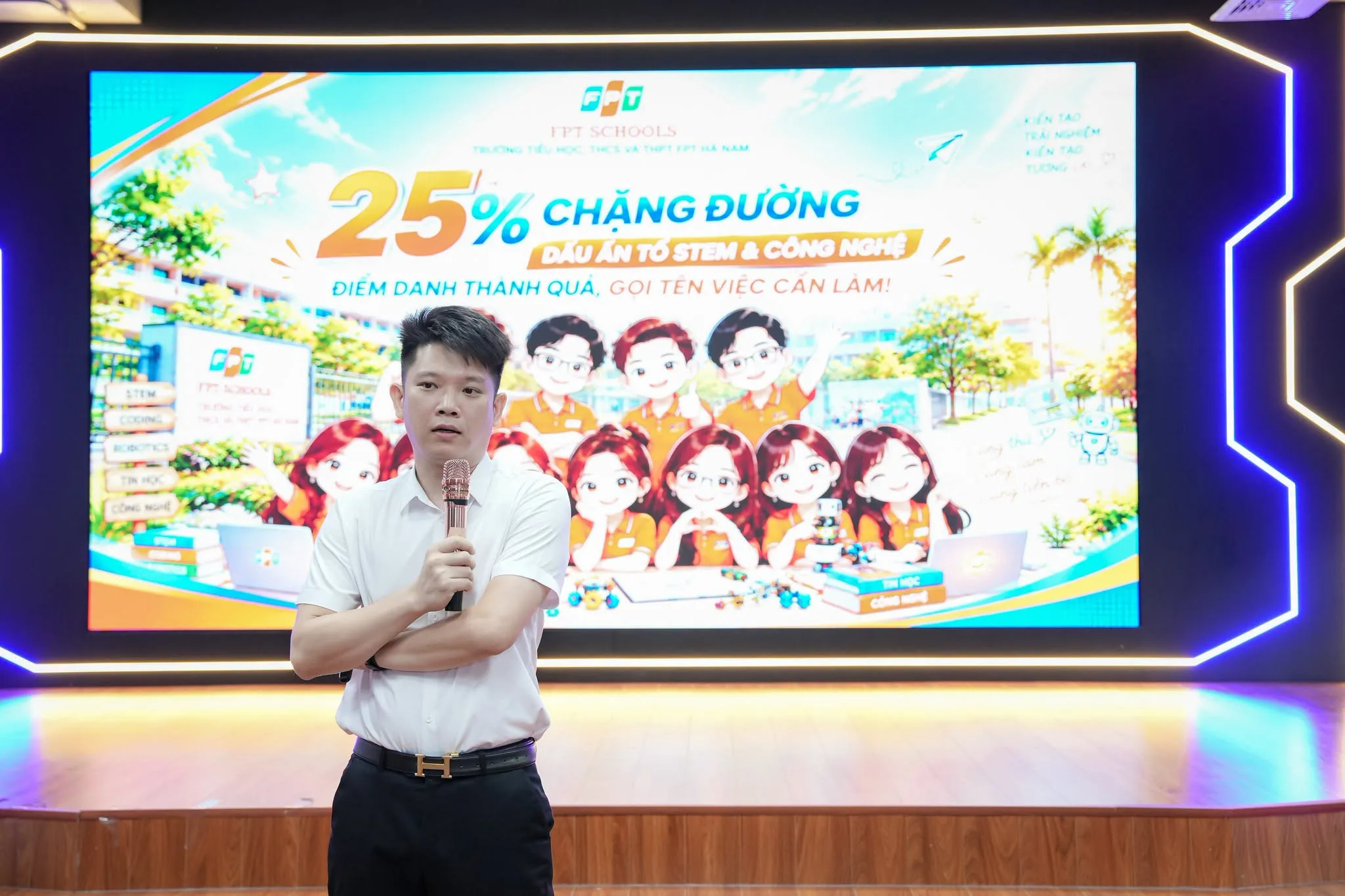 Họp Hội đồng sư phạm tháng 10 tại FPT School Hà Nam: 25% chặng đường - điểm danh thành quả, gọi tên việc cần làm! - FPT Education Họp Hội đồng sư phạm tháng 10 tại FPT School Hà Nam: 25% chặng đường - điểm danh thành quả, gọi tên việc cần làm! | FPT Schools