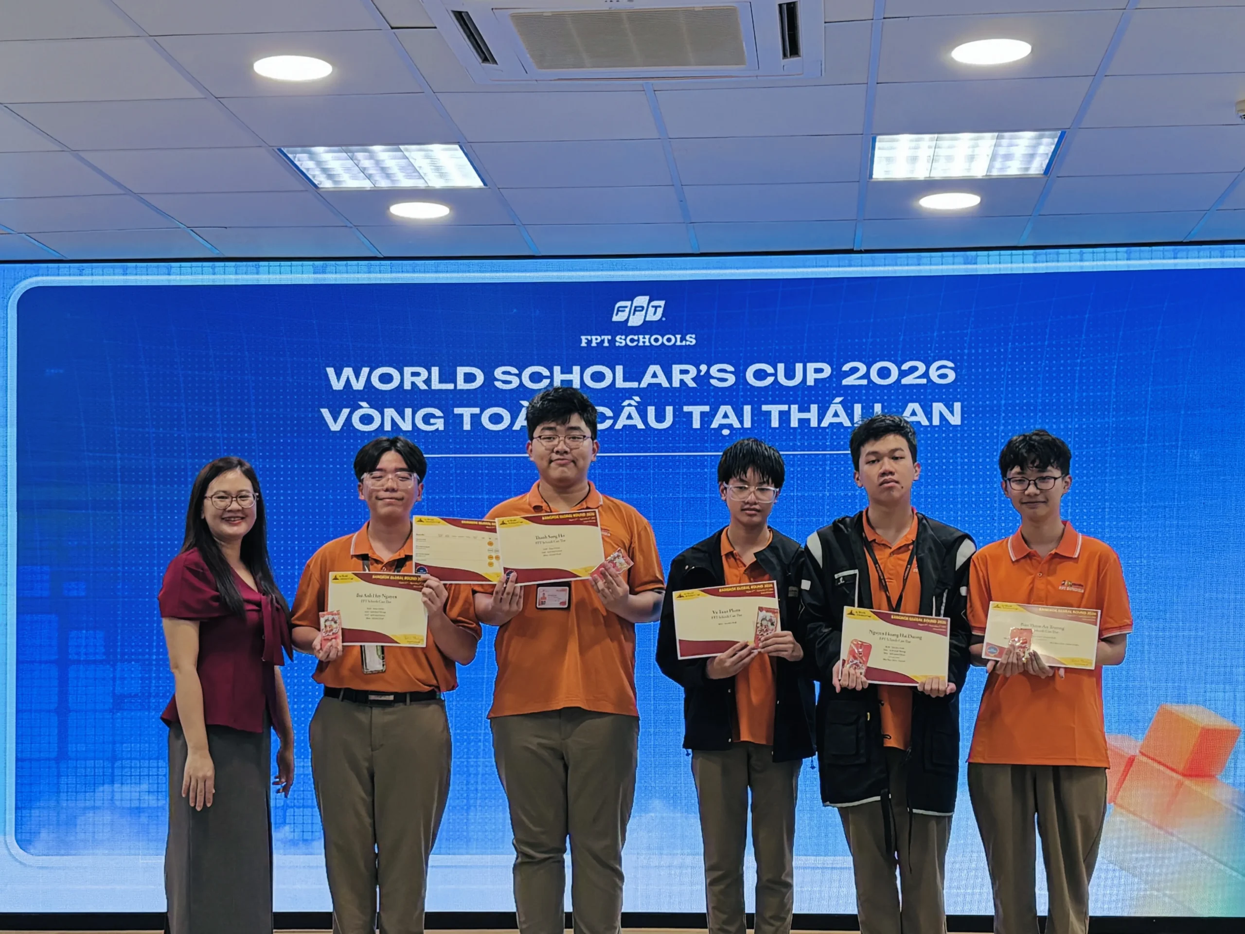 Học sinh Phổ Thông FPT Cần Thơ tỏa sáng trên nhiều lĩnh vực tại buổi sinh hoạt toàn khối tháng 10 | FPT Schools