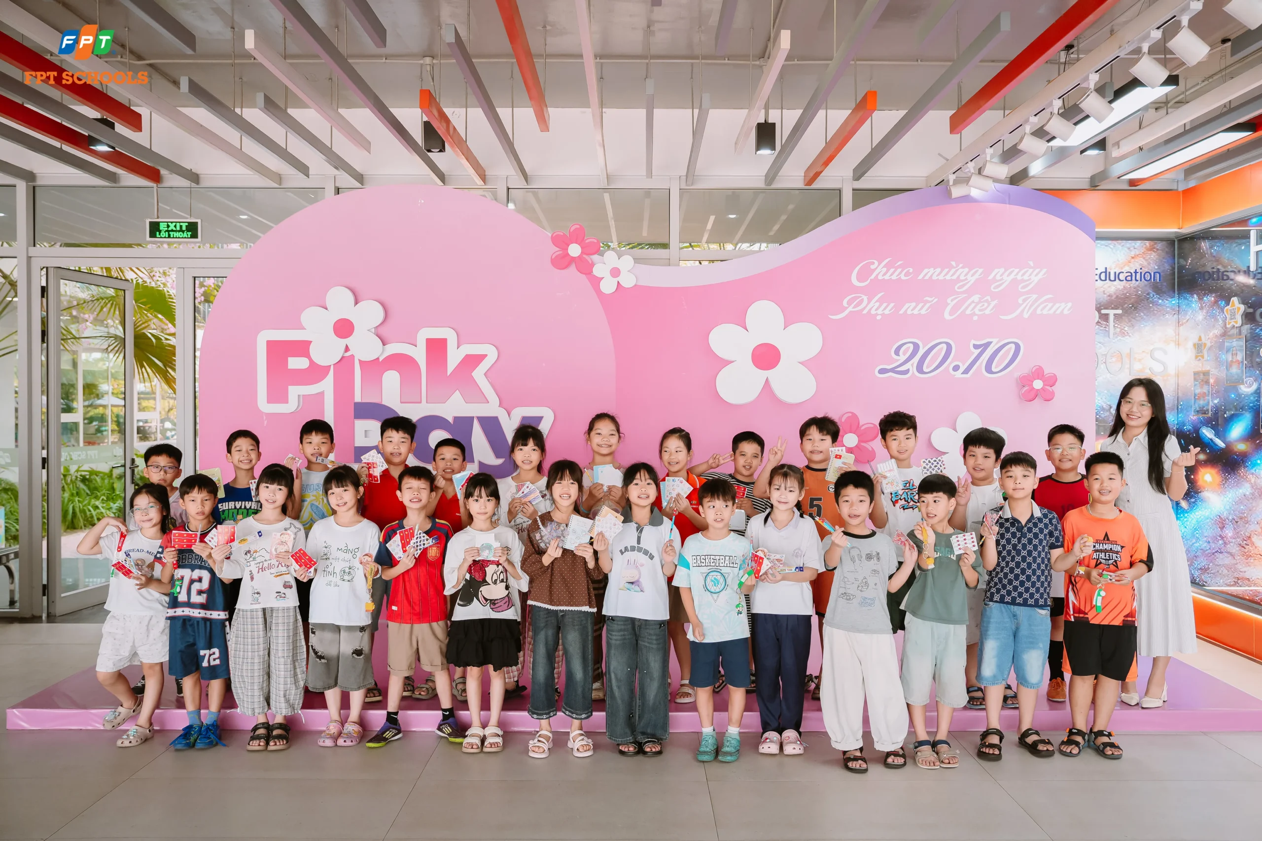 Kiến Sưu Sao - Đổi sao nhận quà, lan toả tinh thần học tập tại FPT School Hà Nam