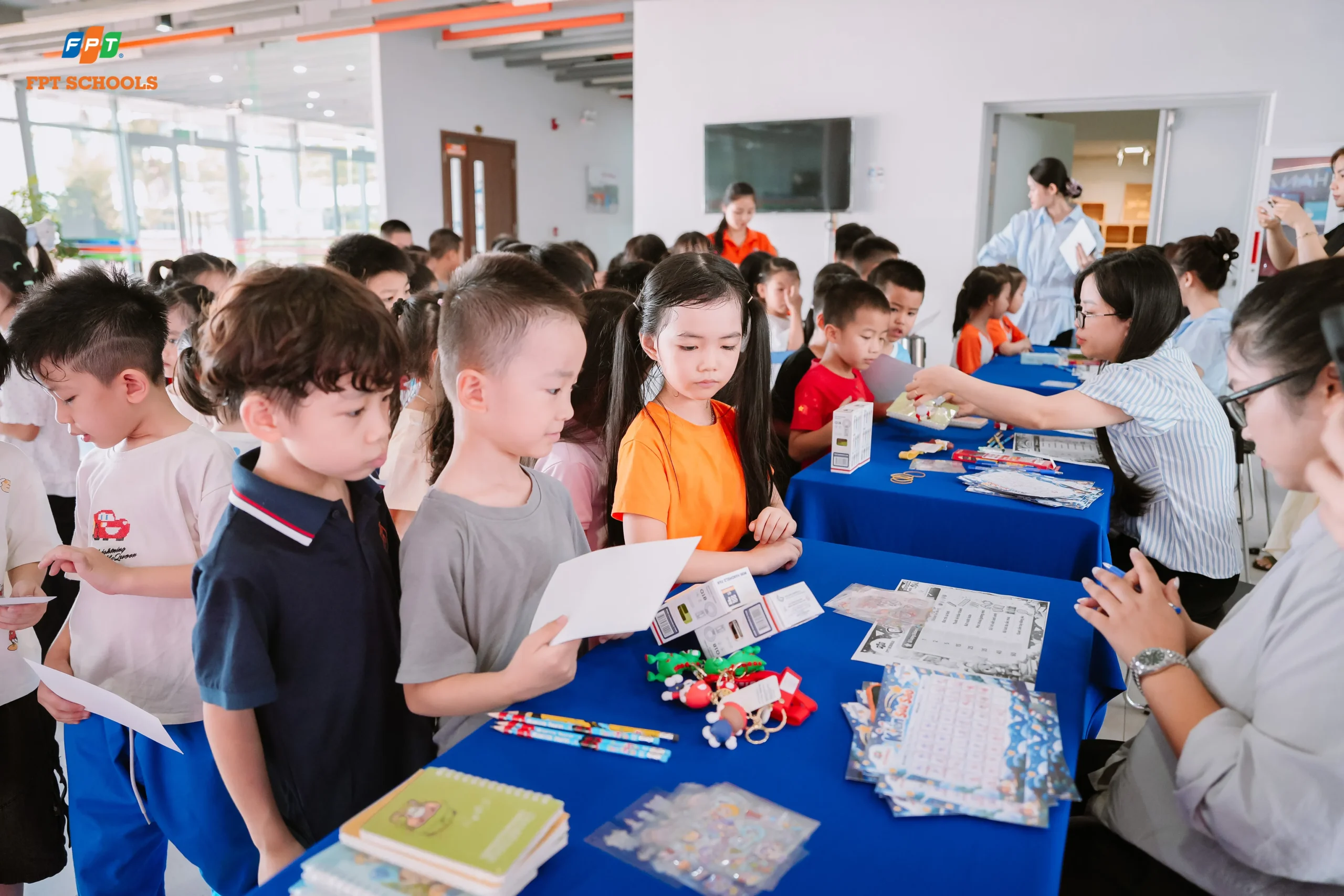 Kiến Sưu Sao - Đổi sao nhận quà, lan toả tinh thần học tập tại FPT School Hà Nam | FPT Schools