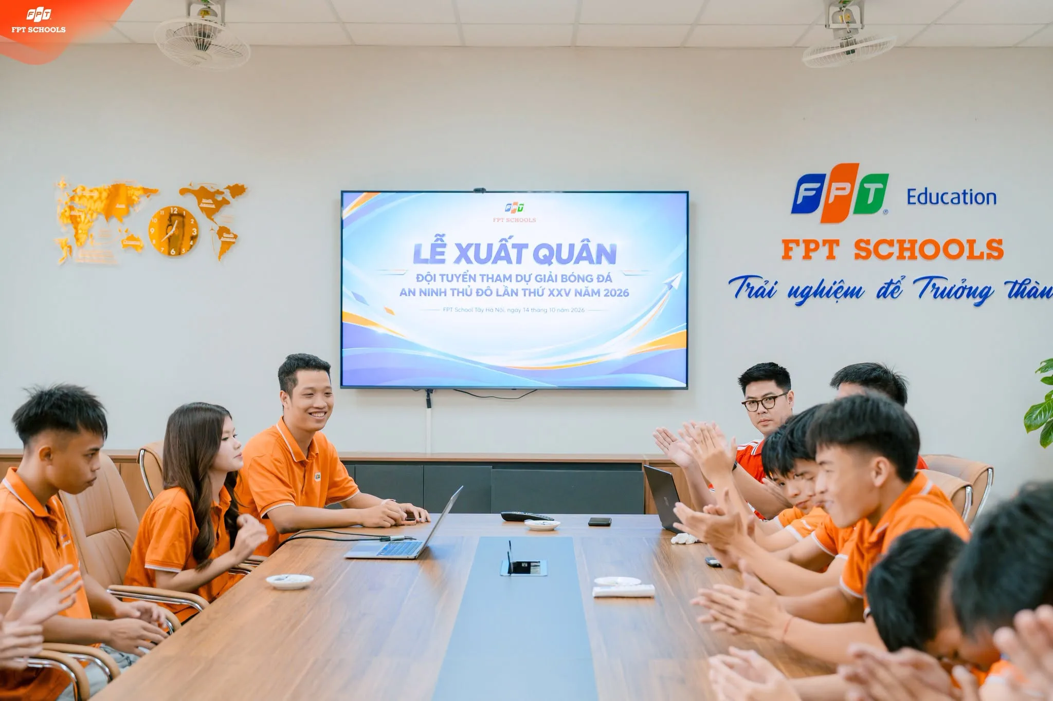 Lễ xuất quân đội tuyển bóng đá