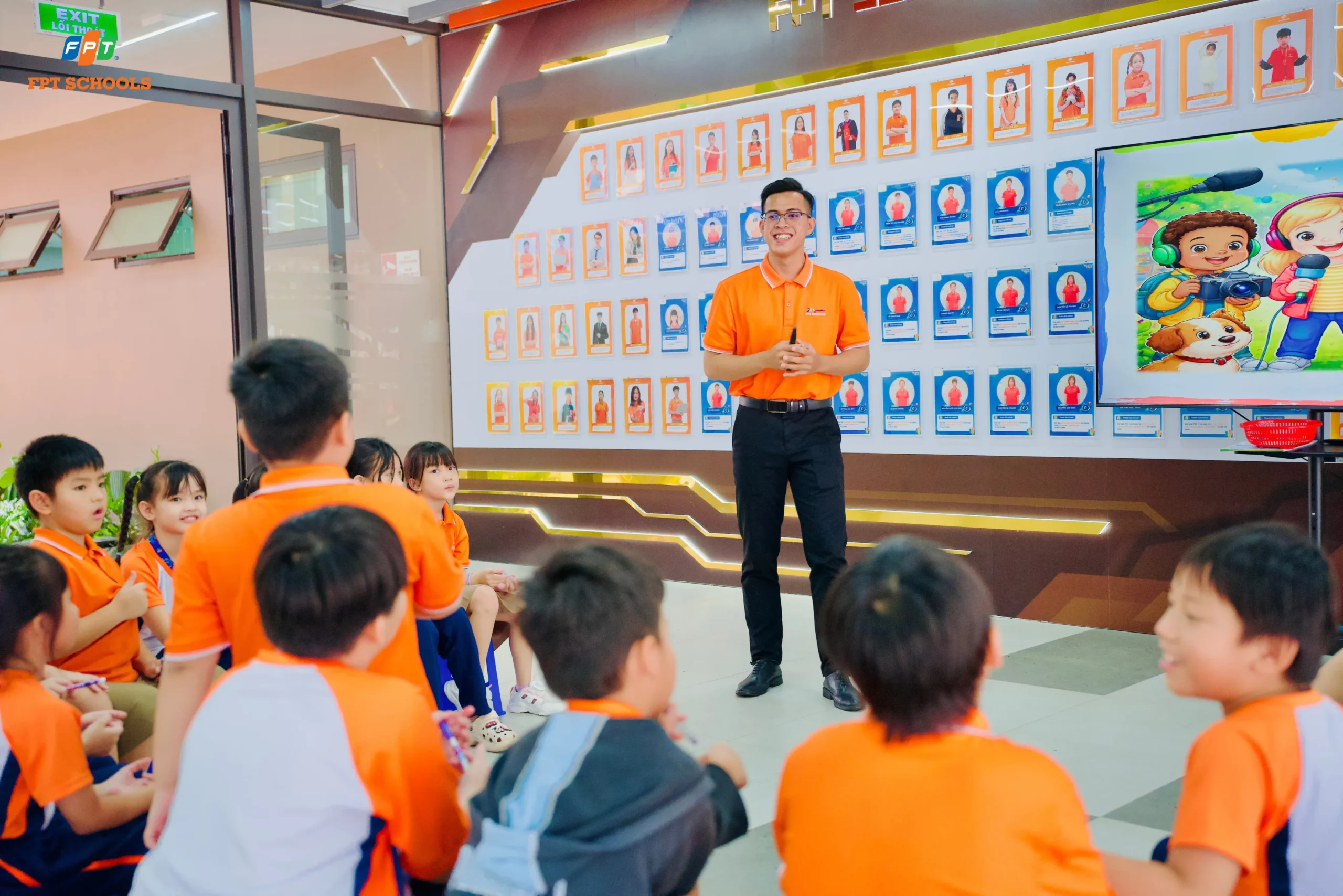 Học sinh FPT School Millennia hóa thân thành “Phóng viên nhí” trong tiết Tự nhiên và Xã hội - FPT Education Phóng viên nhí FPT School Millennia