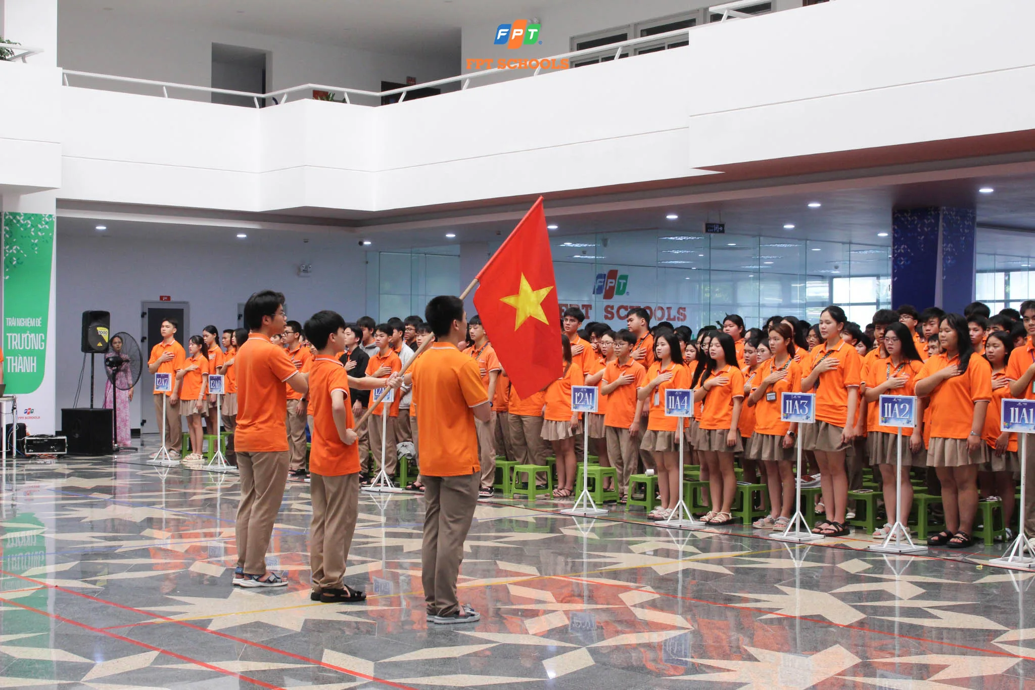 Lễ chào cờ tháng 10 Trường THPT FPT Quy Nhơn: Khởi đầu tháng mới đầy năng lượng - FPT Education Lễ chào cờ tháng 10 Trường THPT FPT Quy Nhơn
