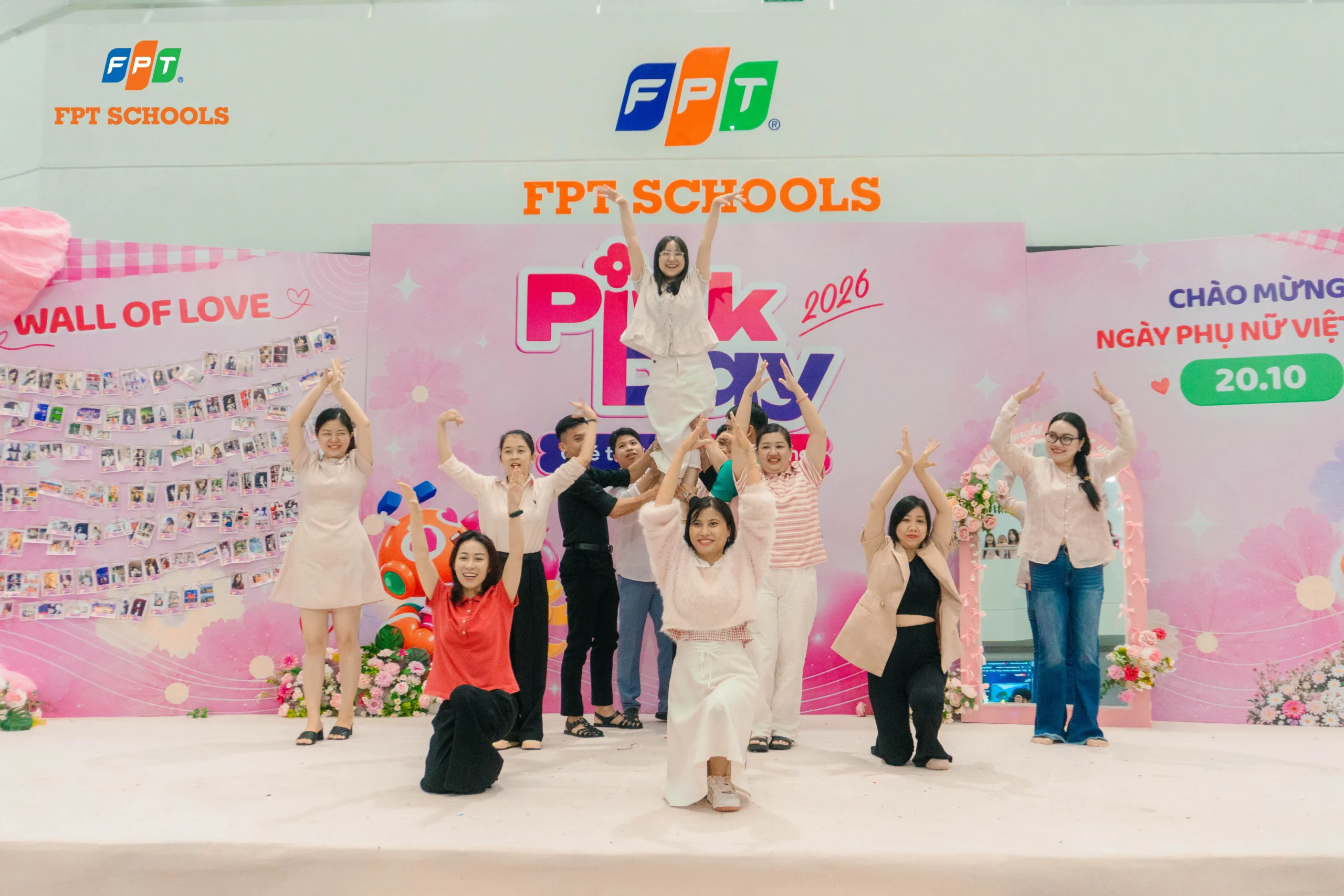 Học sinh và giáo viên Trường THPT FPT Quy Nhơn tham gia hoạt động Pink Day 2026