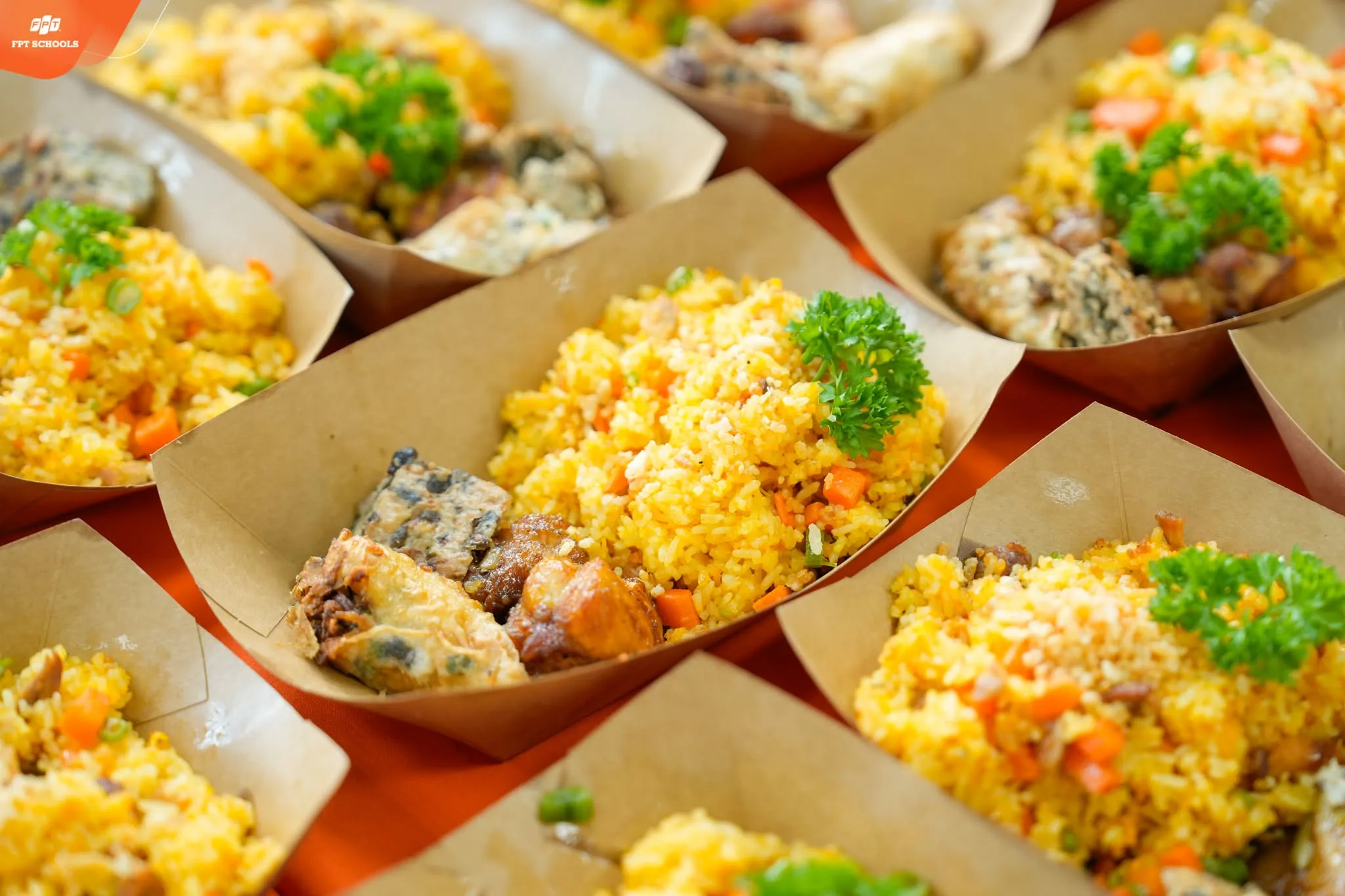 Love Meal tháng 10 FPT School Hải Phòng: Bữa trưa mang khoảnh khắc yêu thương | FPT Schools