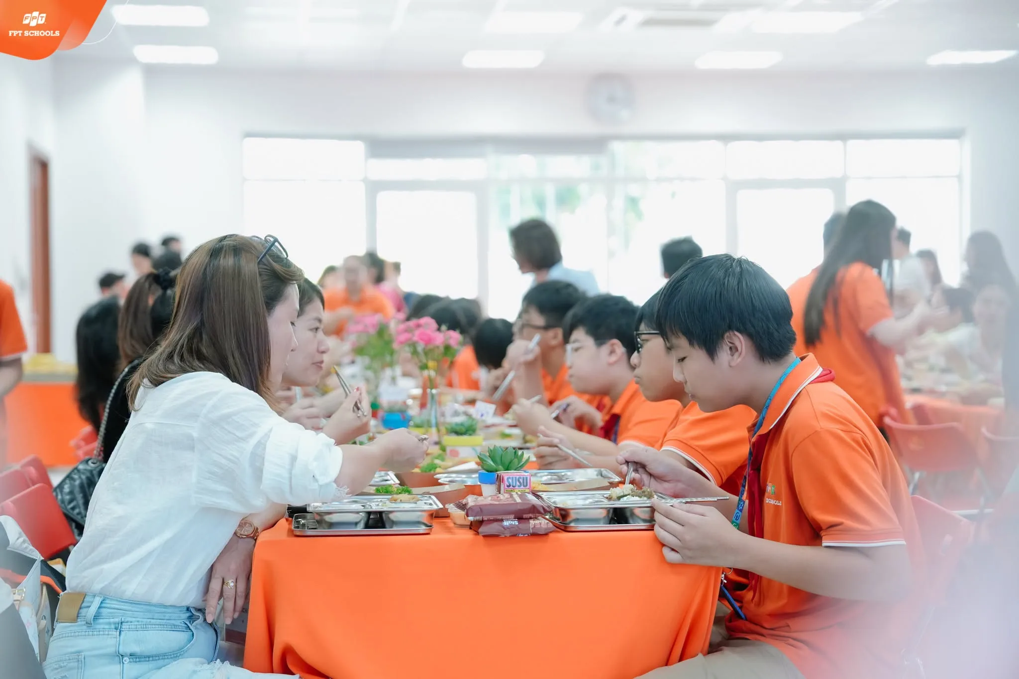 Love Meal tháng 10 FPT School Hải Phòng: Bữa trưa mang khoảnh khắc yêu thương | FPT Schools