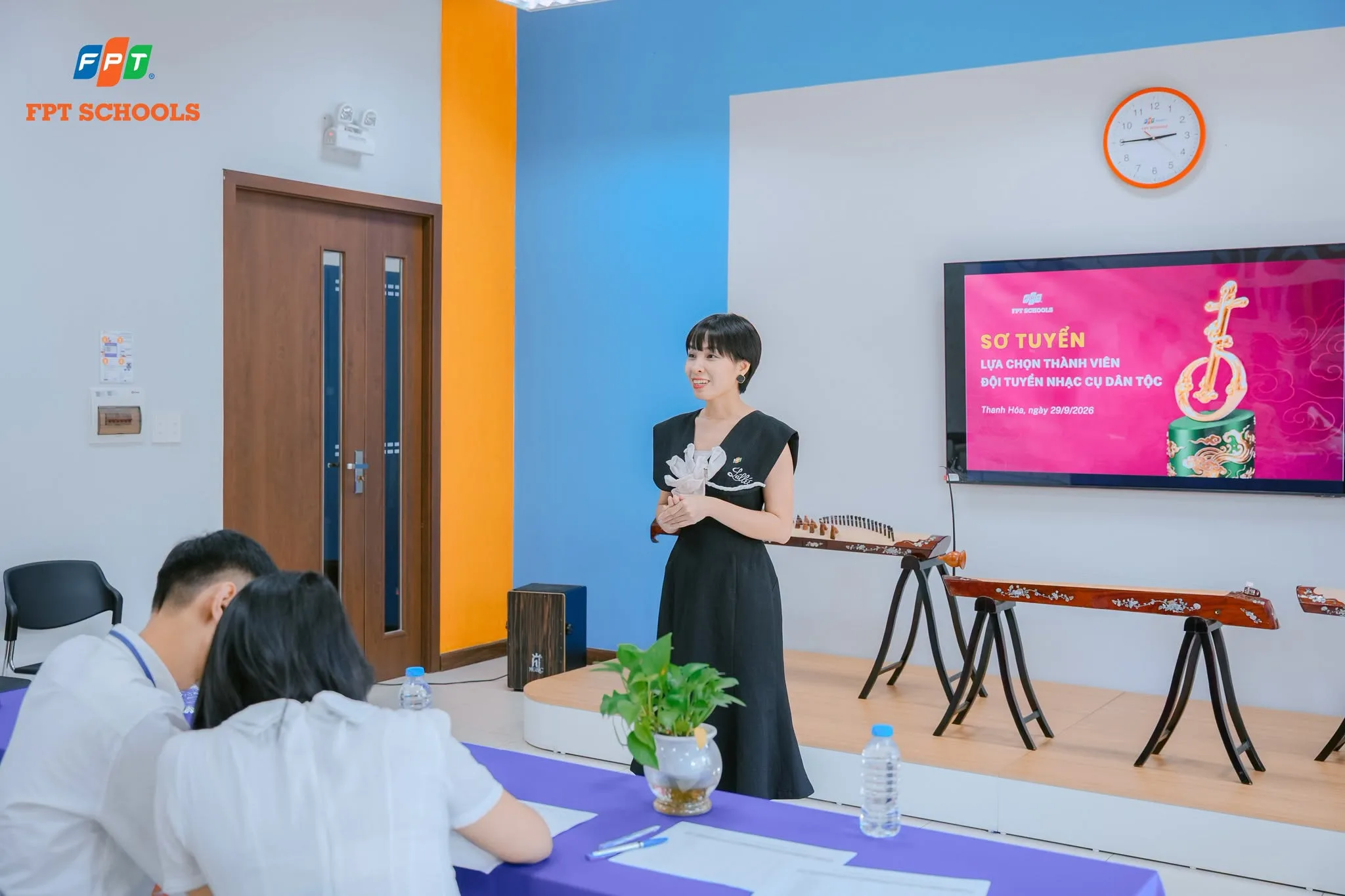 cô Lê Vân Anh - Phó Hiệu trưởng nhà trường chia sẻ trong buổi casting