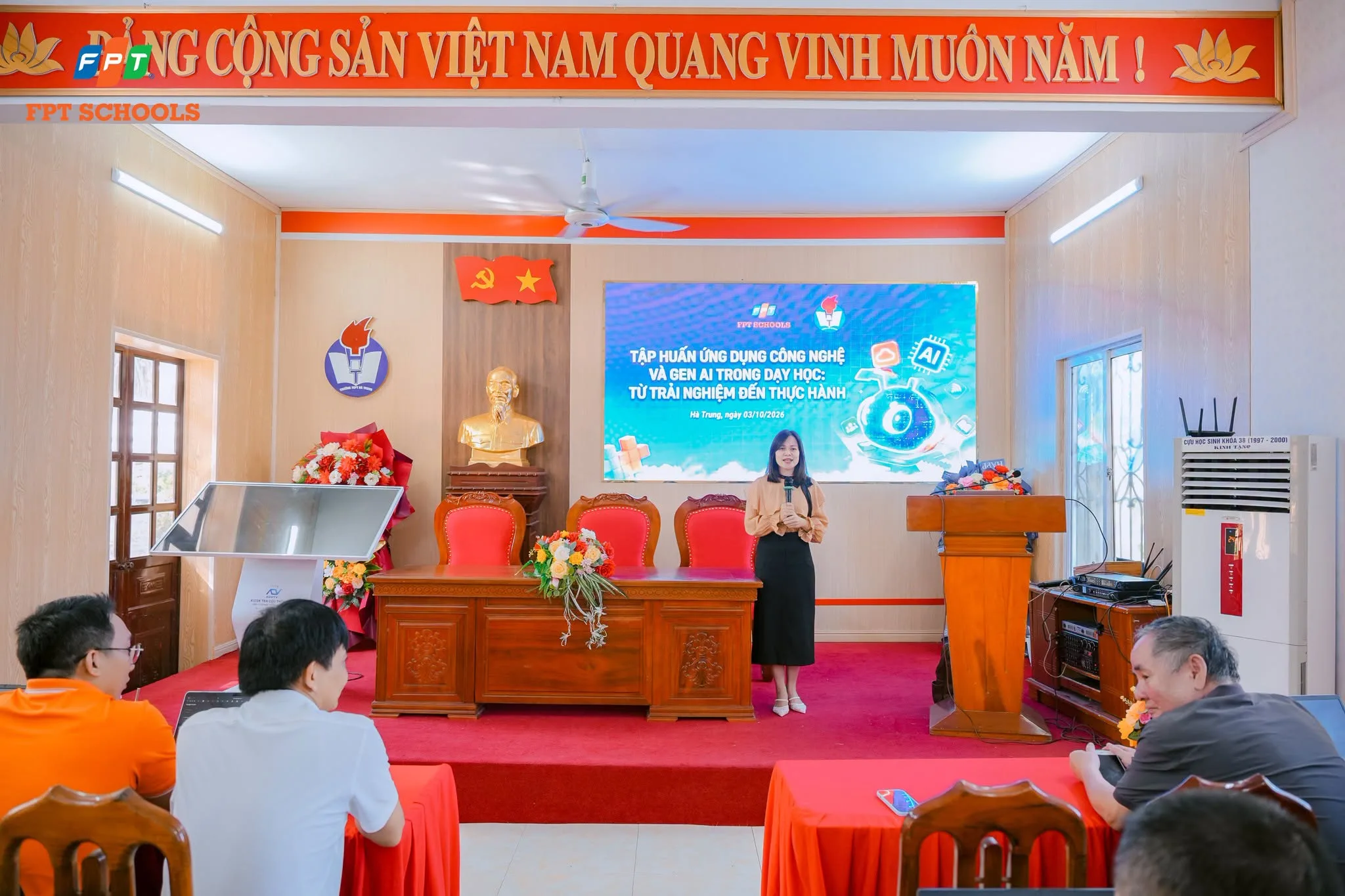 FPT School Thanh Hóa tập huấn ứng dụng AI tại THPT Hà Trung