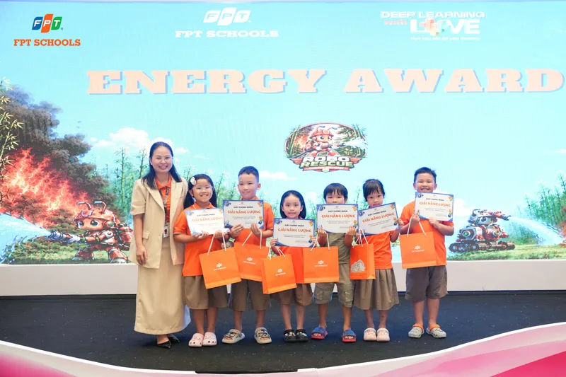 Robotics FPT School Challenge 2026: Vòng 2 tăng tốc, bứt phá | FPT Schools